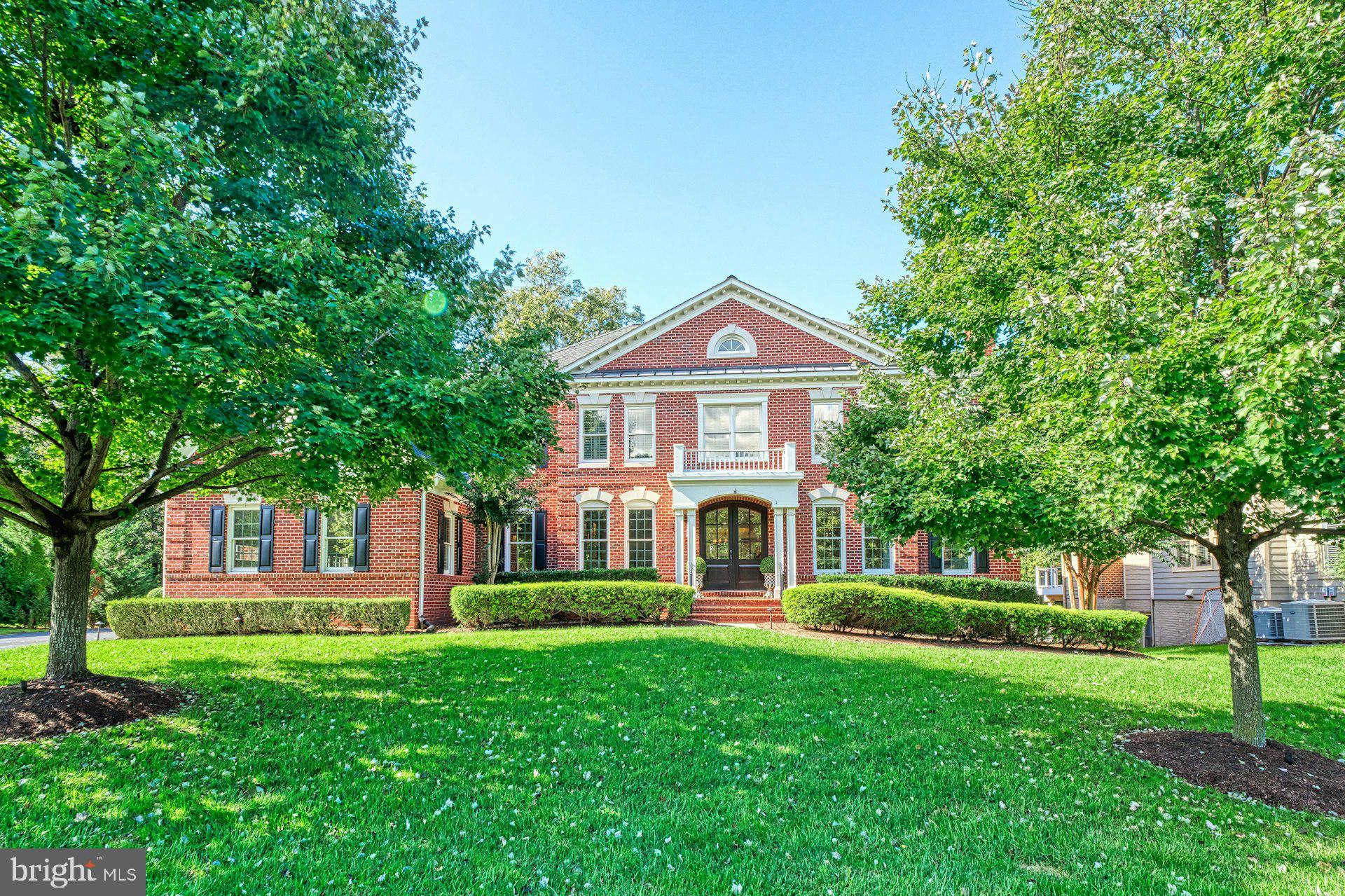 RIVER CREEK - Residential