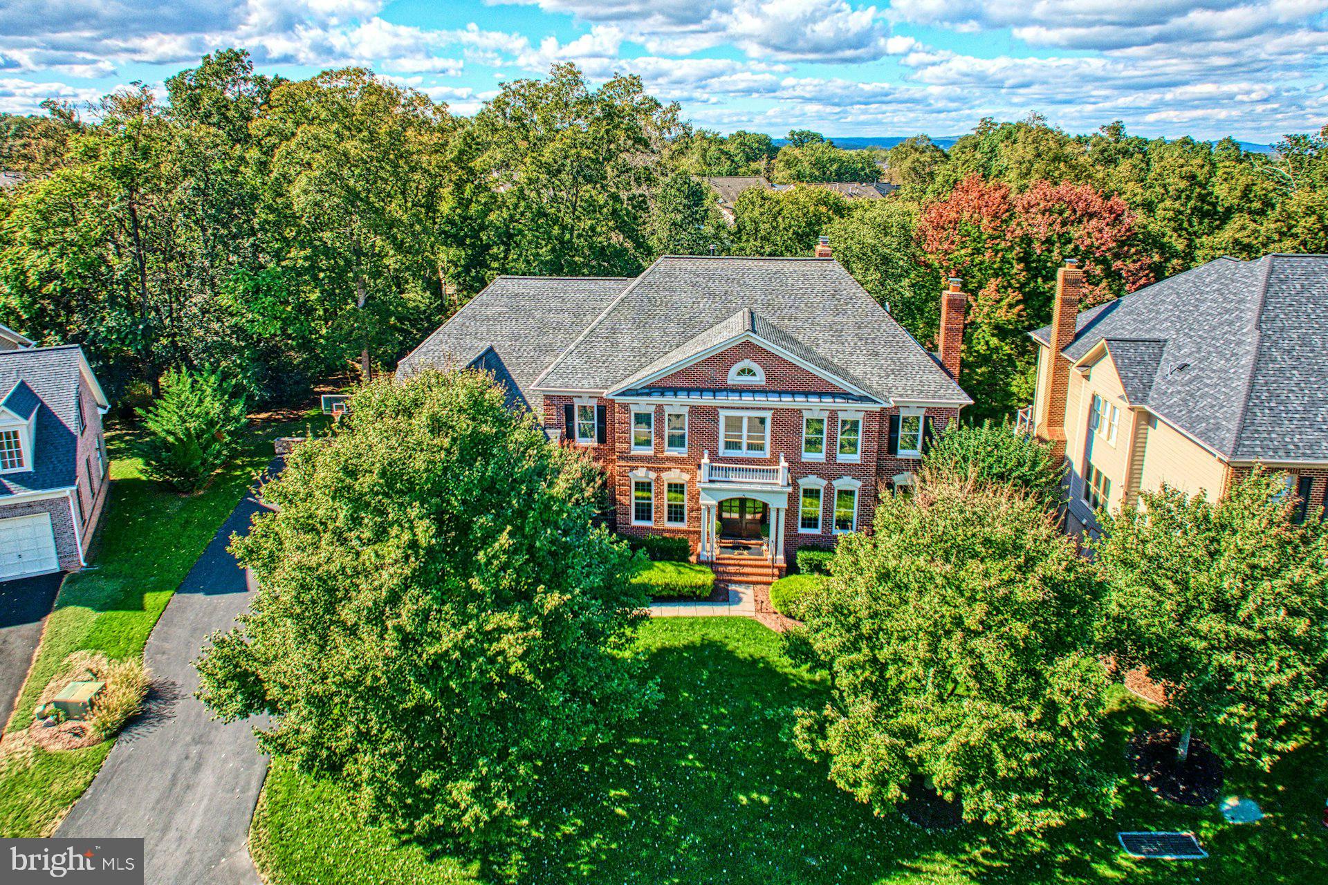 RIVER CREEK - Residential