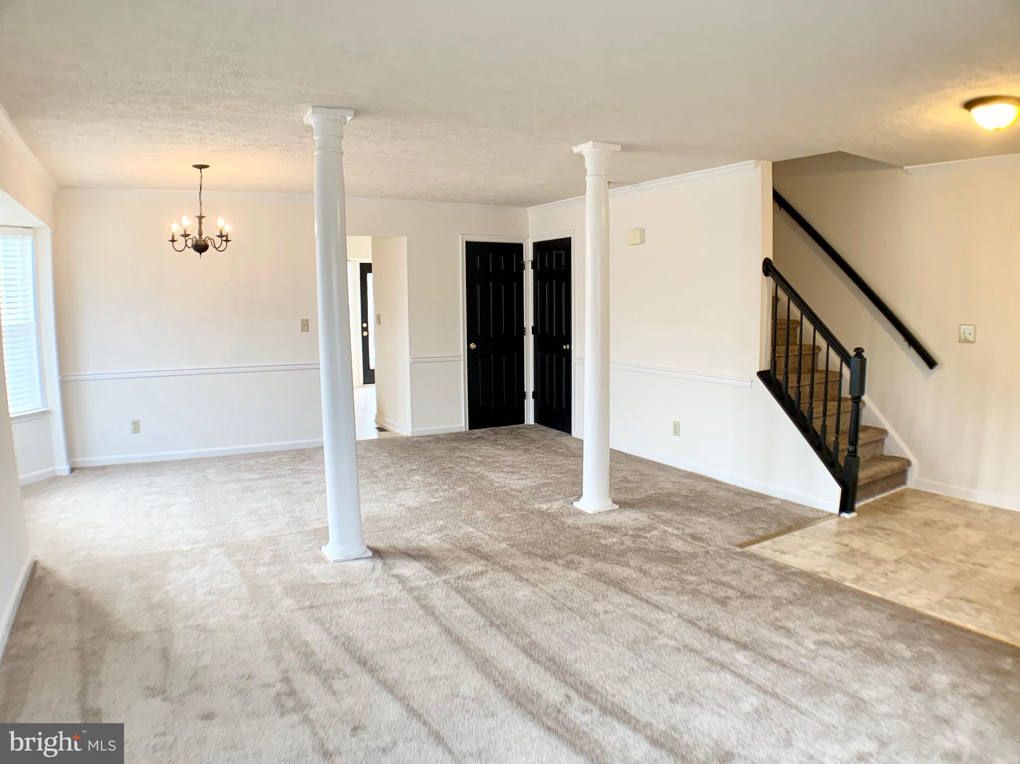 HAMPTON OAKS - Residential Lease