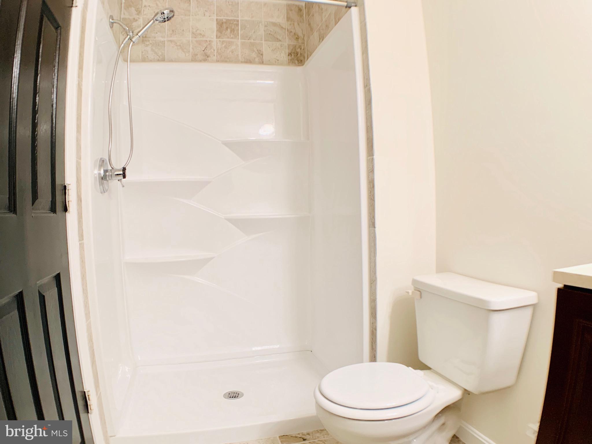 HAMPTON OAKS - Residential Lease