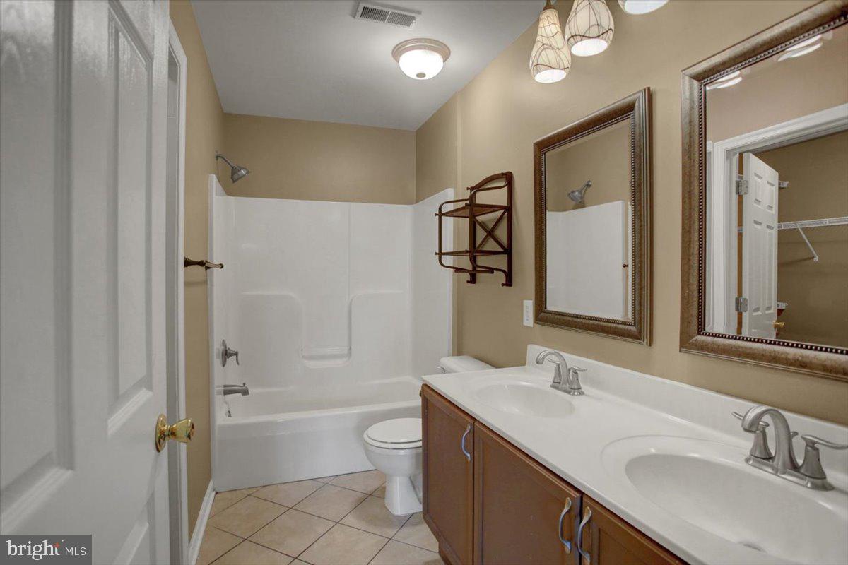 NORTH GATE TOWNE HOMES - Residential