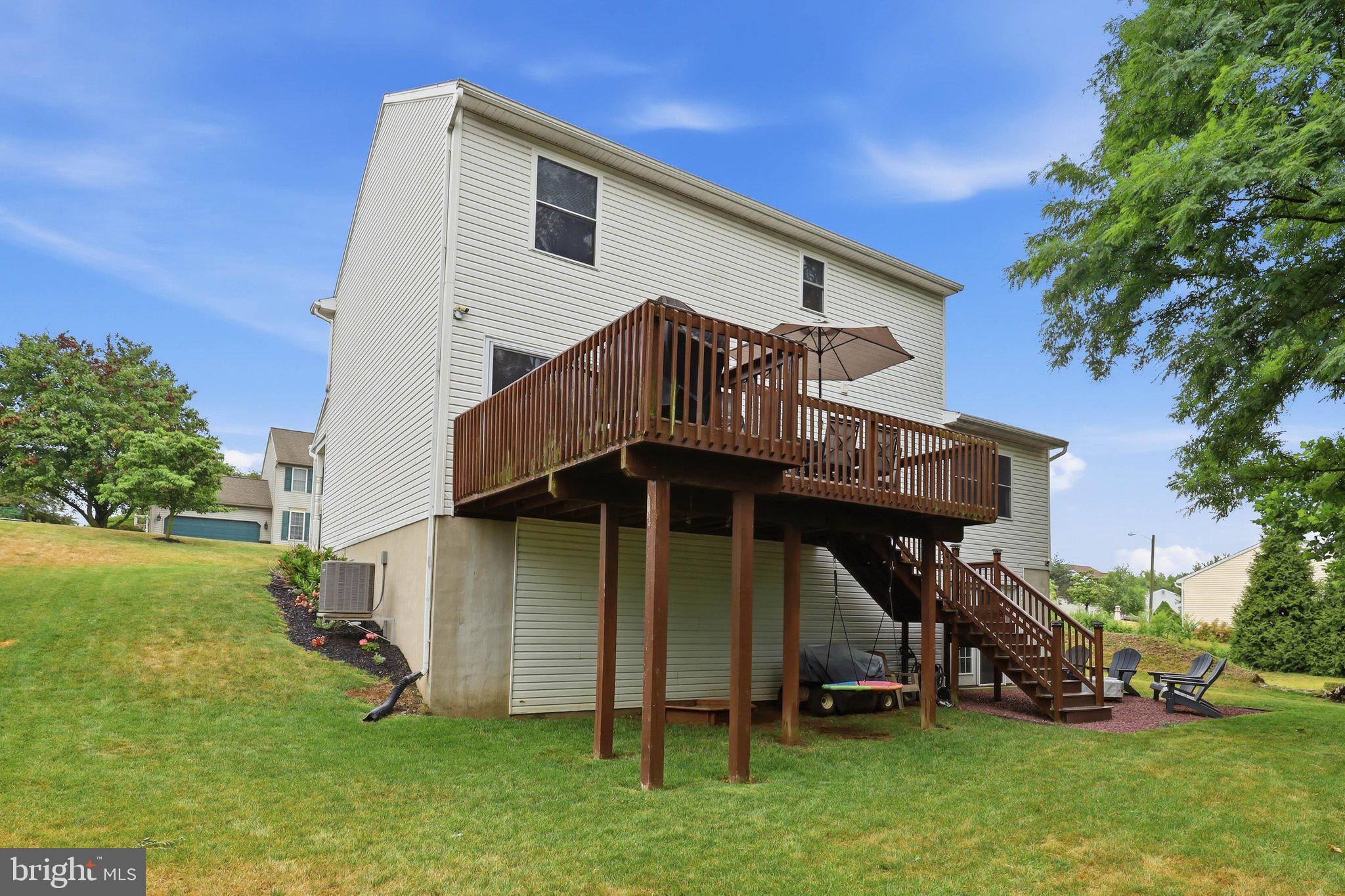 SUMMIT VIEW - Residential