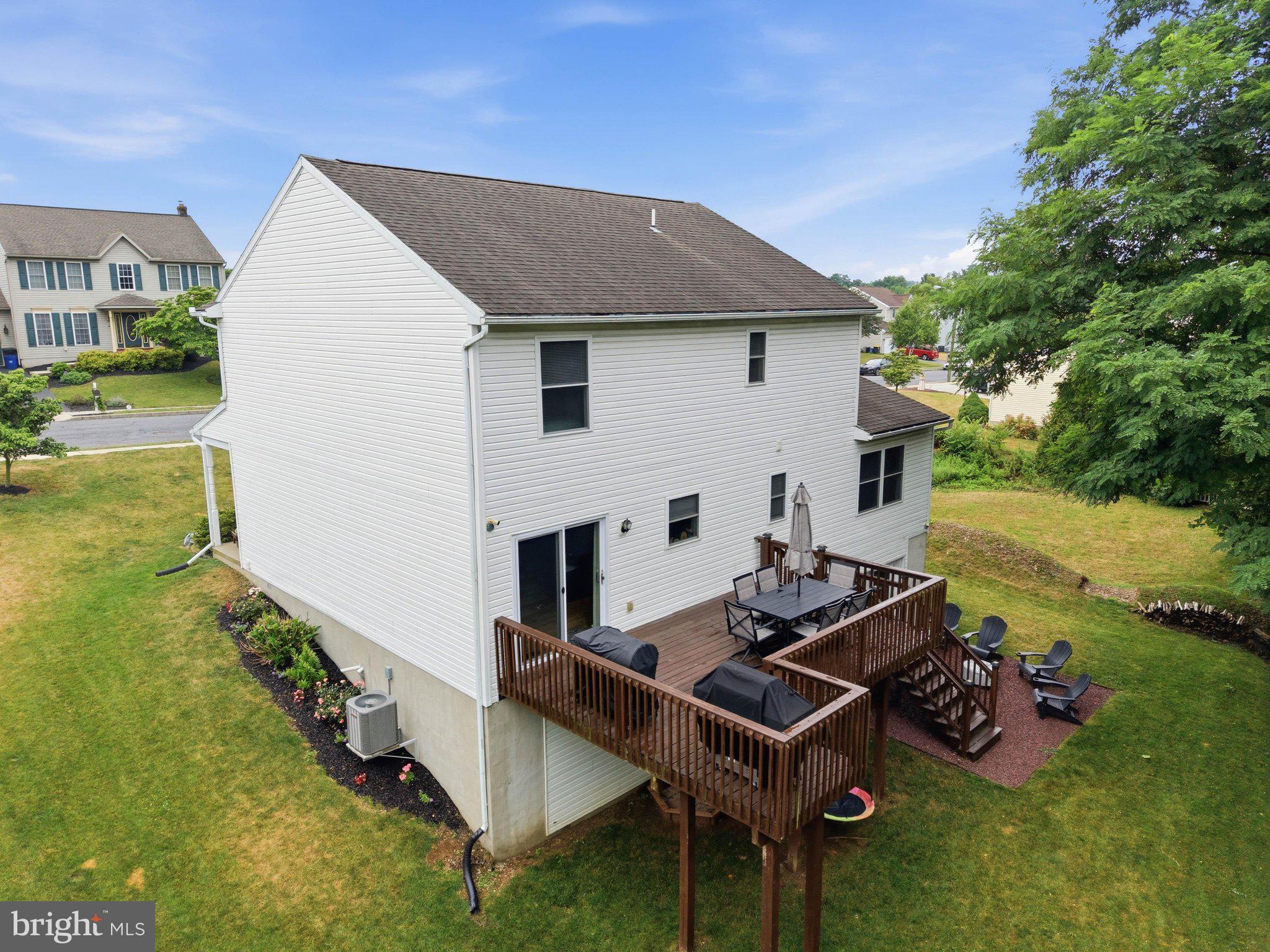 SUMMIT VIEW - Residential