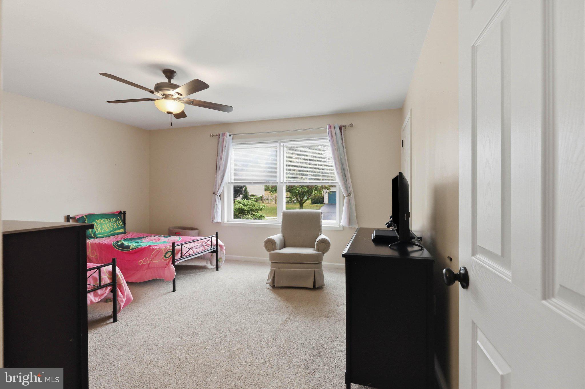SUMMIT VIEW - Residential
