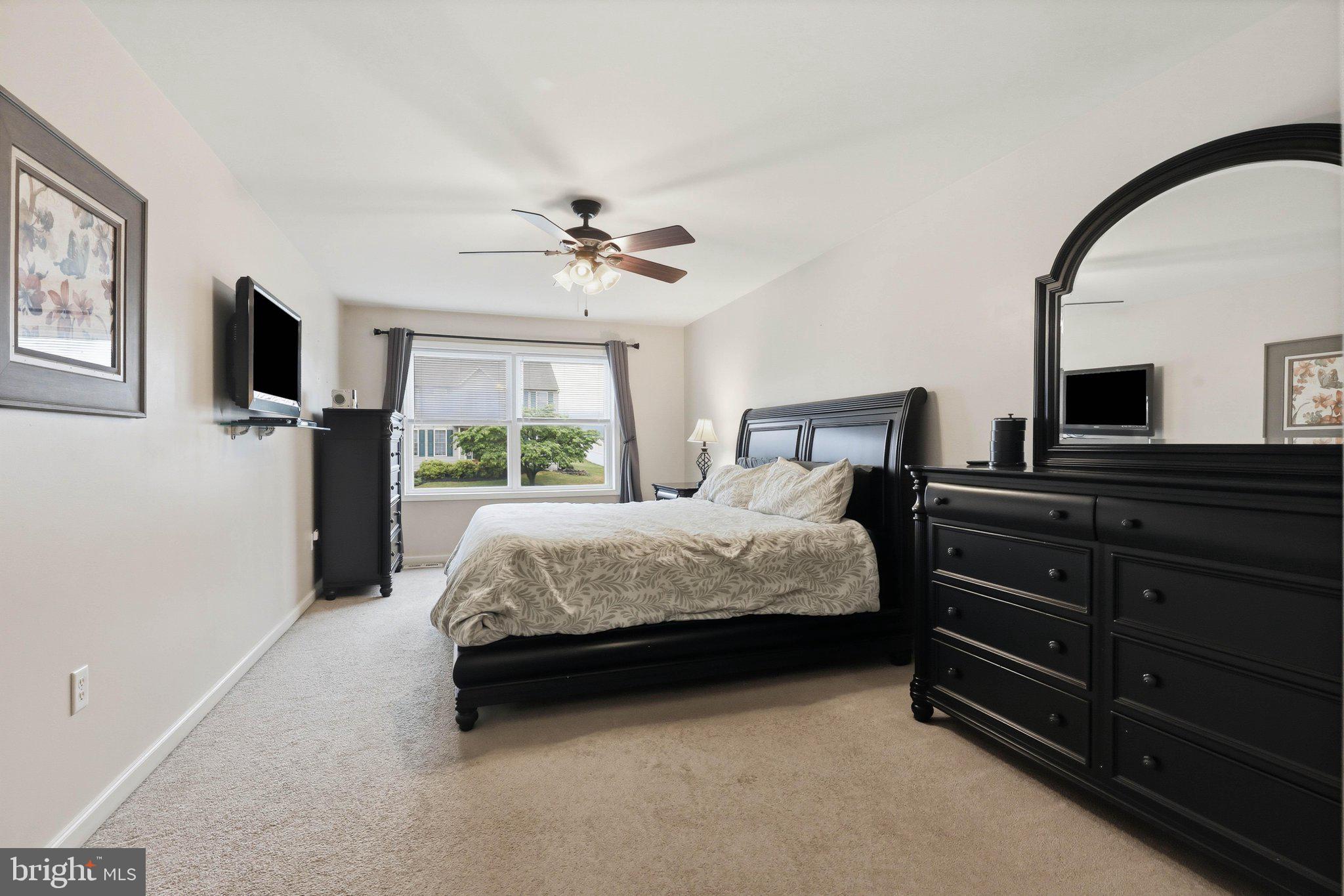 SUMMIT VIEW - Residential