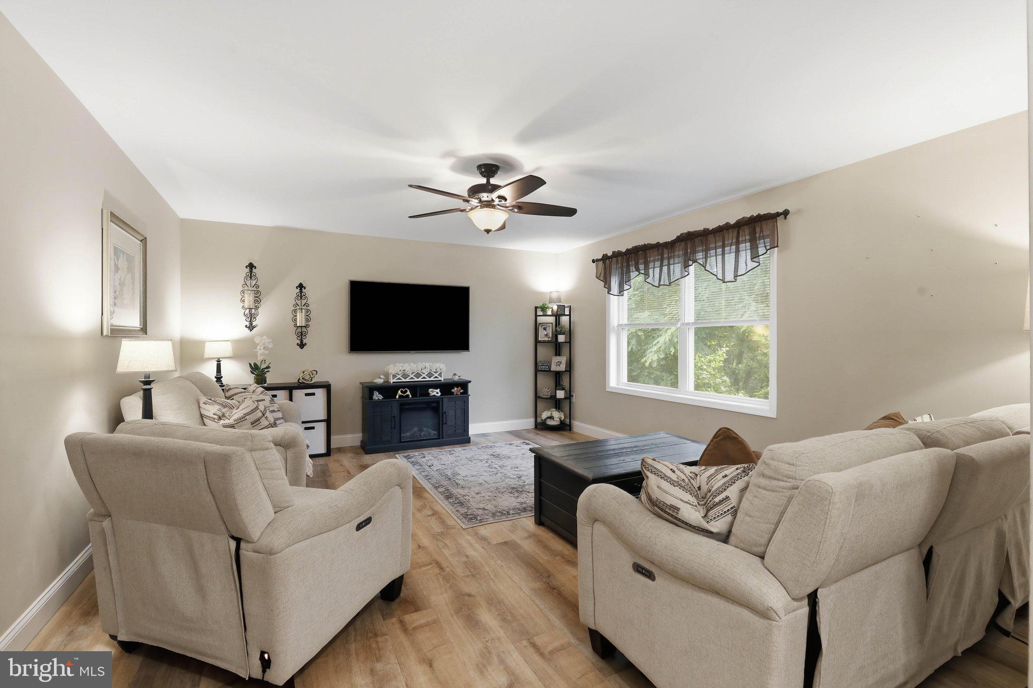 SUMMIT VIEW - Residential