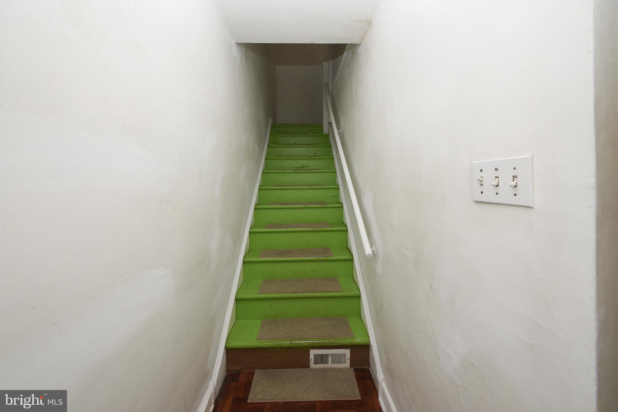 OXFORD CIRCLE - Residential Income