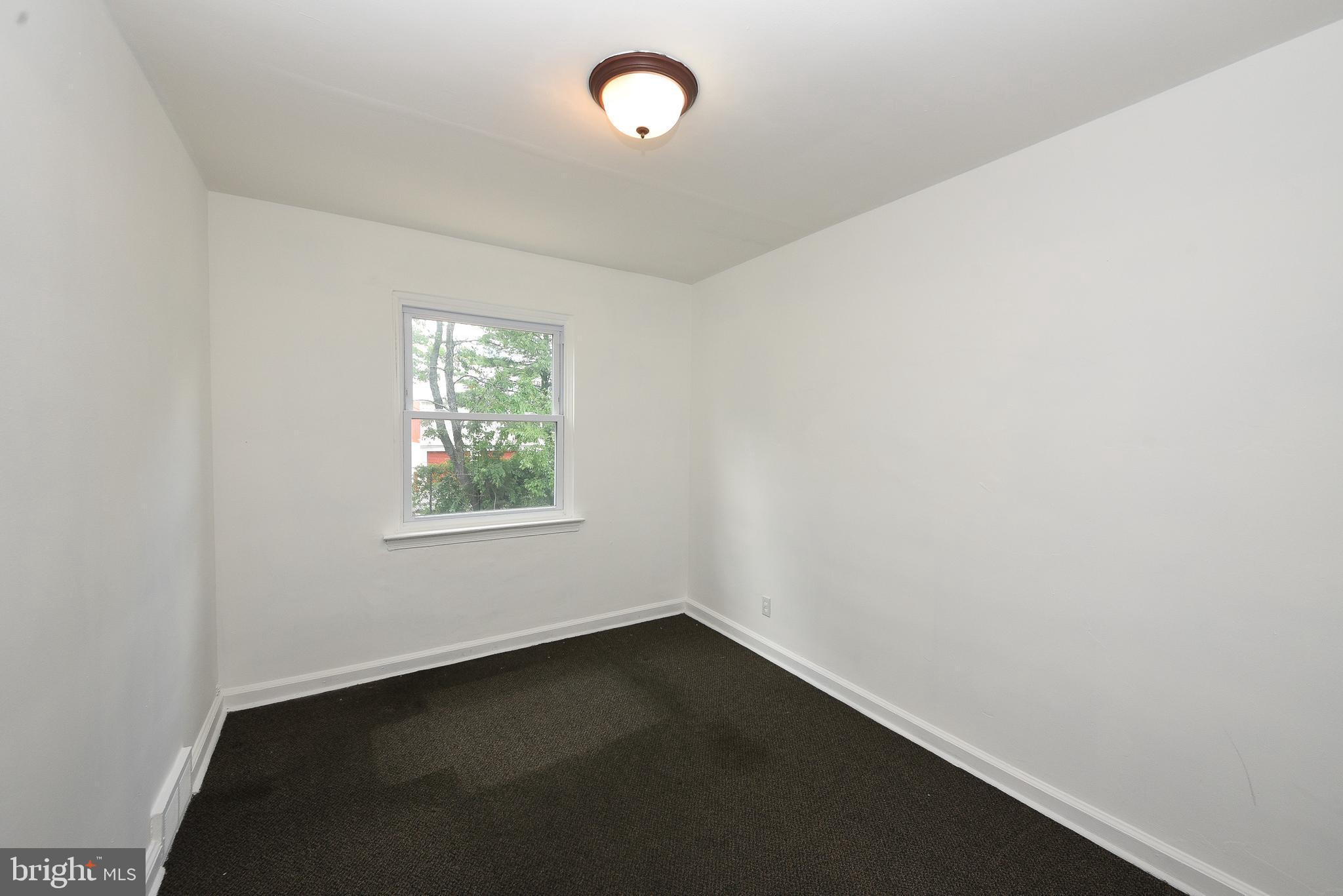OXFORD CIRCLE - Residential Income