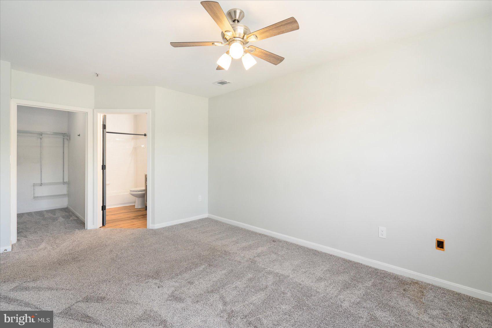 SEVEN OAKS - Residential