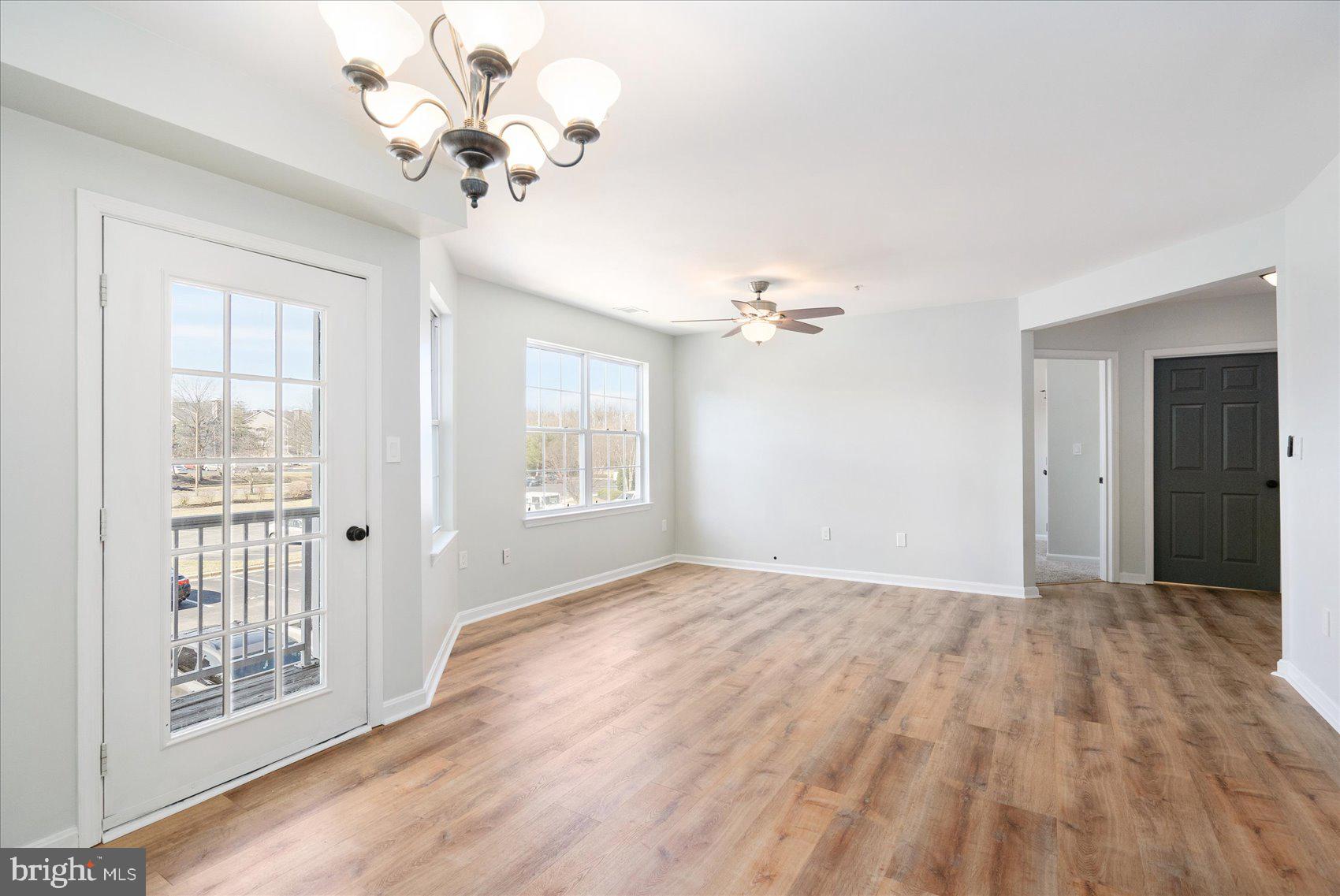 SEVEN OAKS - Residential