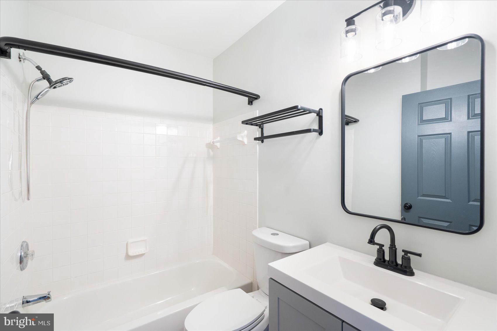 SEVEN OAKS - Residential
