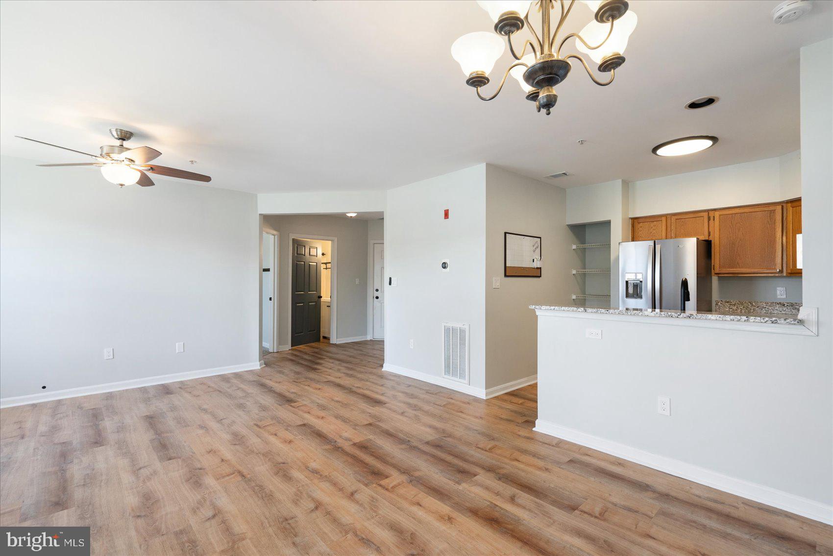 SEVEN OAKS - Residential