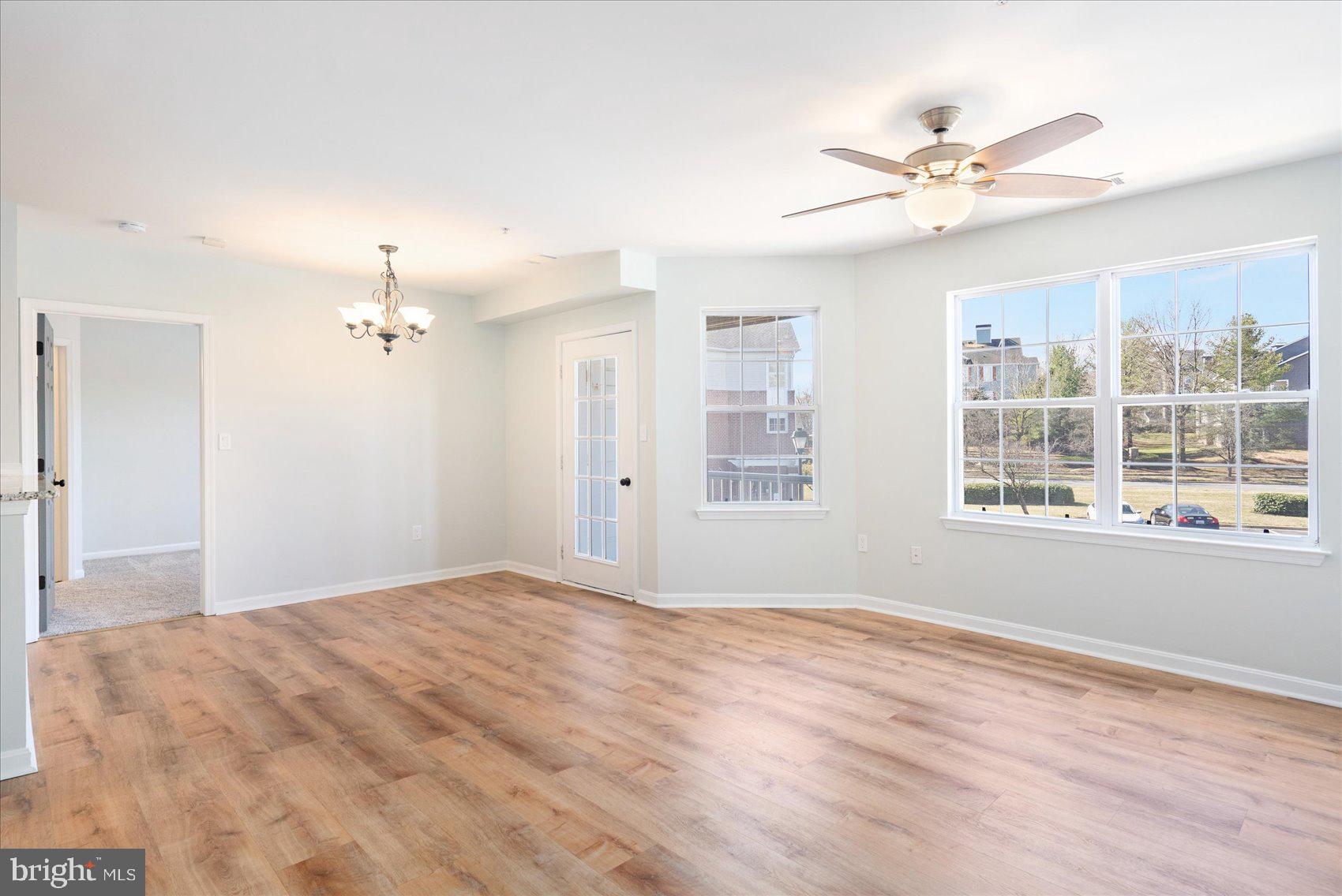 SEVEN OAKS - Residential