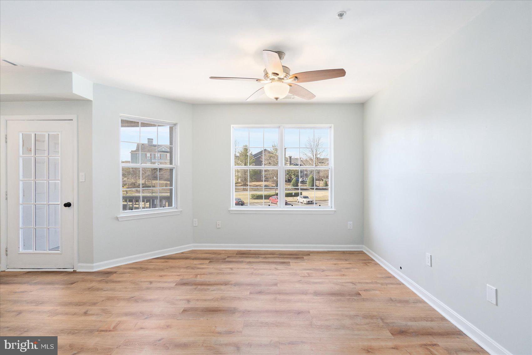 SEVEN OAKS - Residential