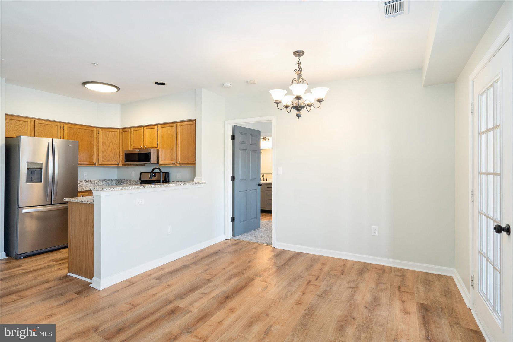 SEVEN OAKS - Residential