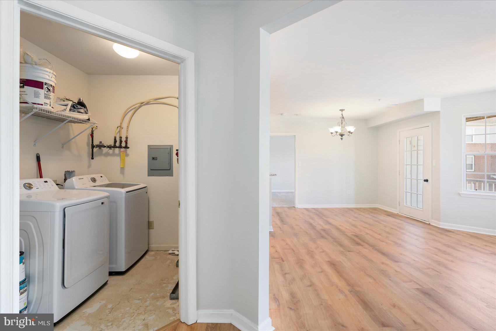 SEVEN OAKS - Residential