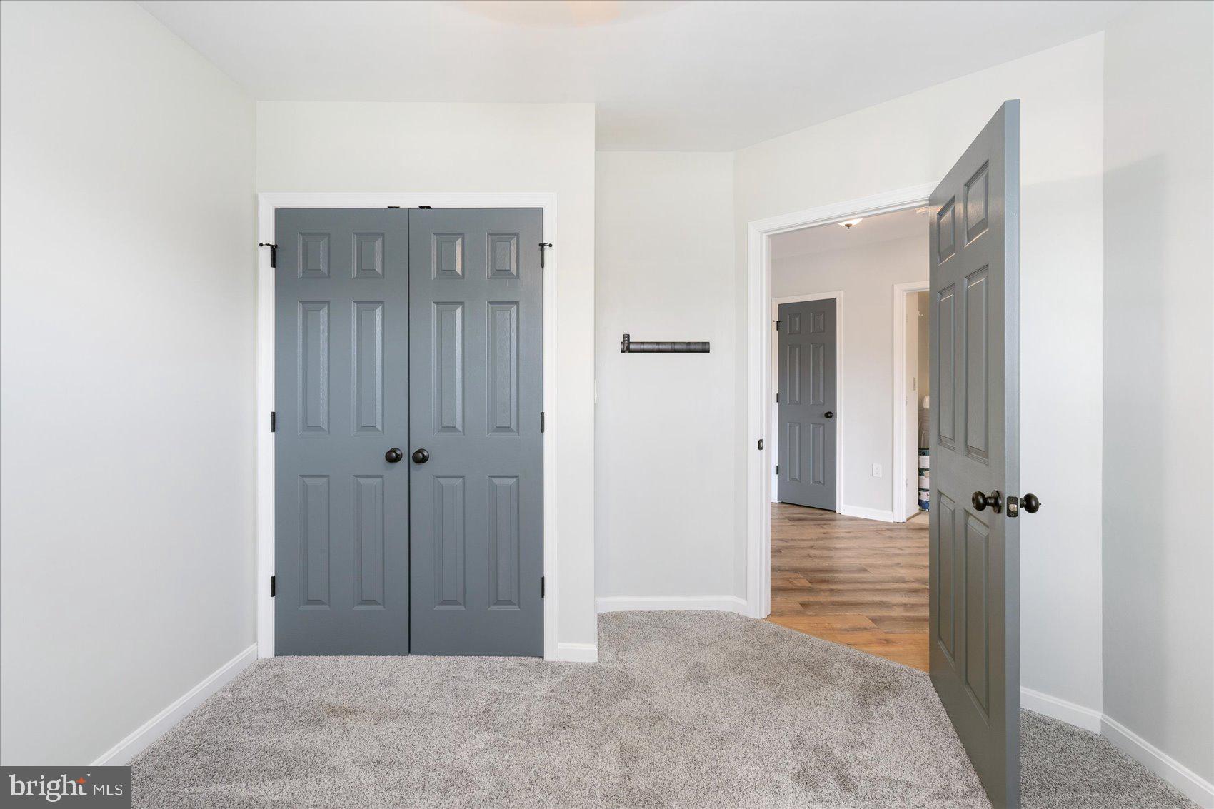 SEVEN OAKS - Residential