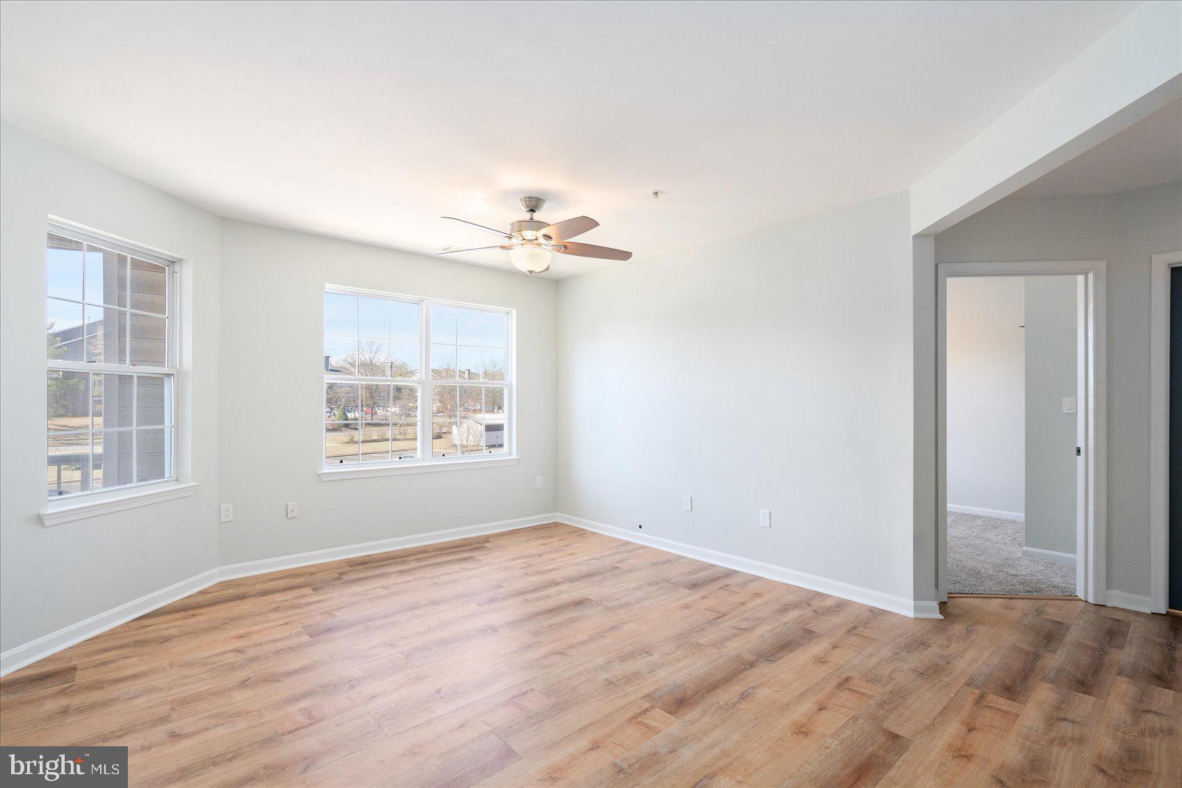 SEVEN OAKS - Residential
