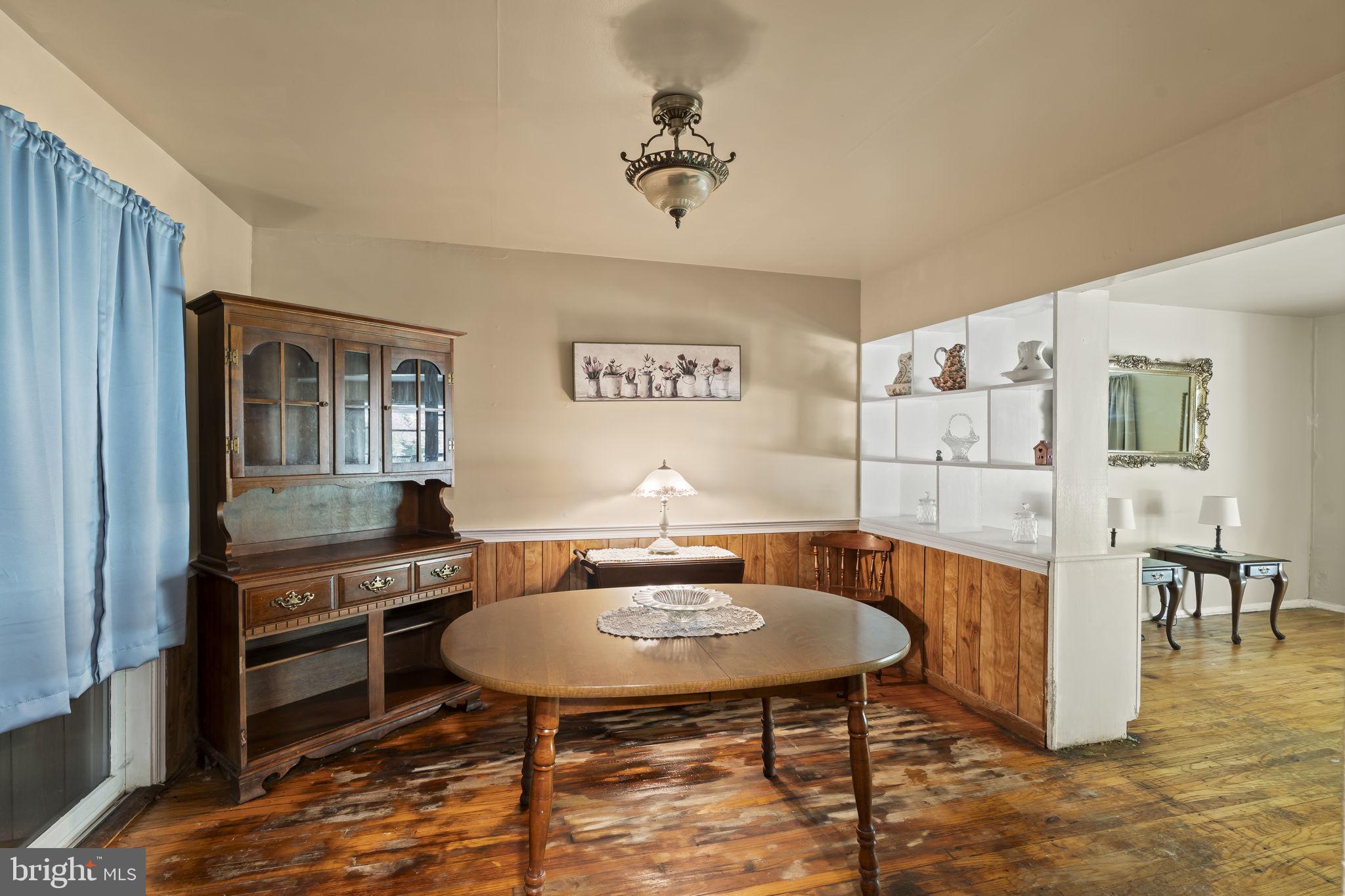 BROWNSTONE ACRES - Residential