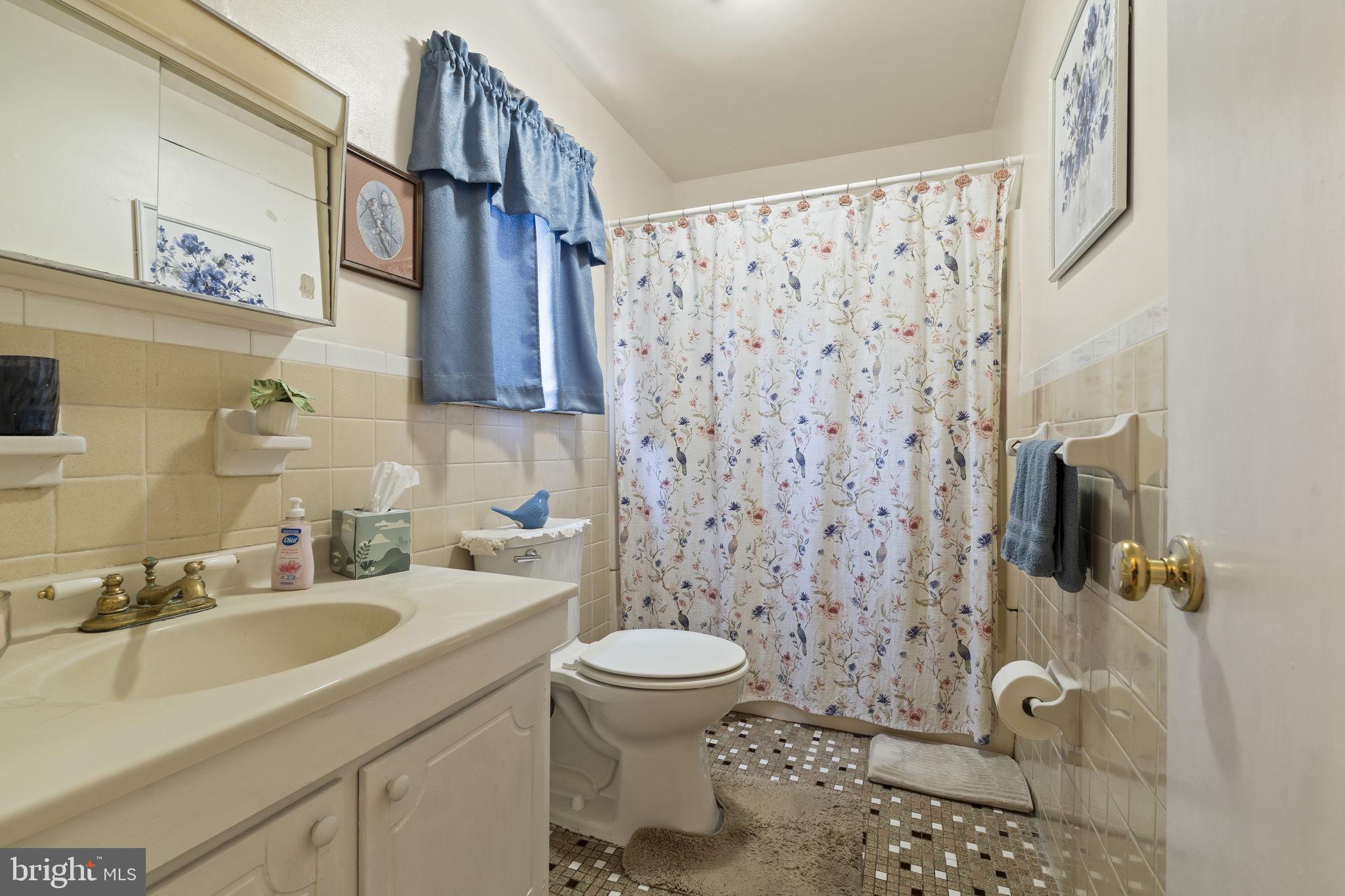 BROWNSTONE ACRES - Residential