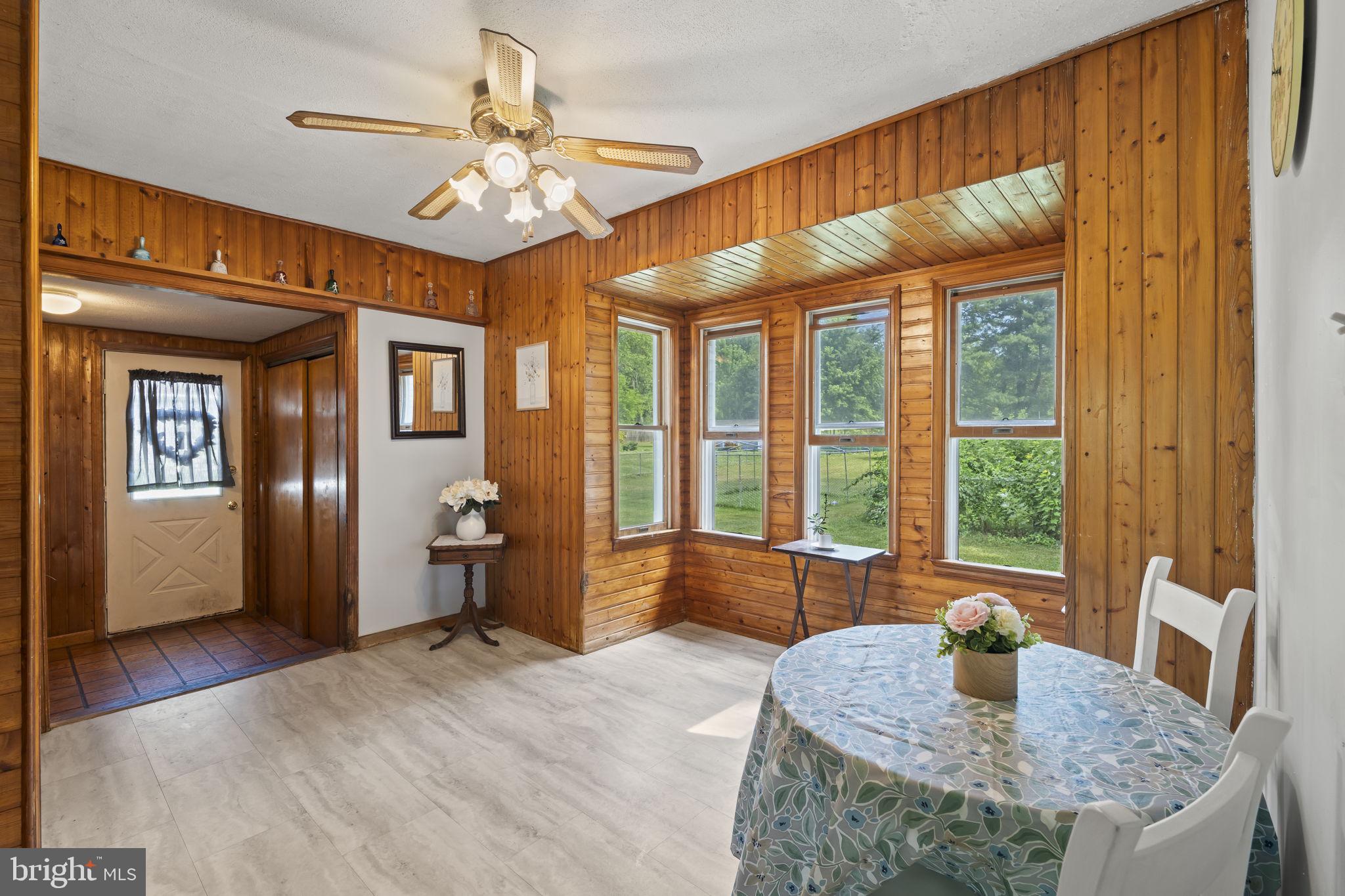 BROWNSTONE ACRES - Residential
