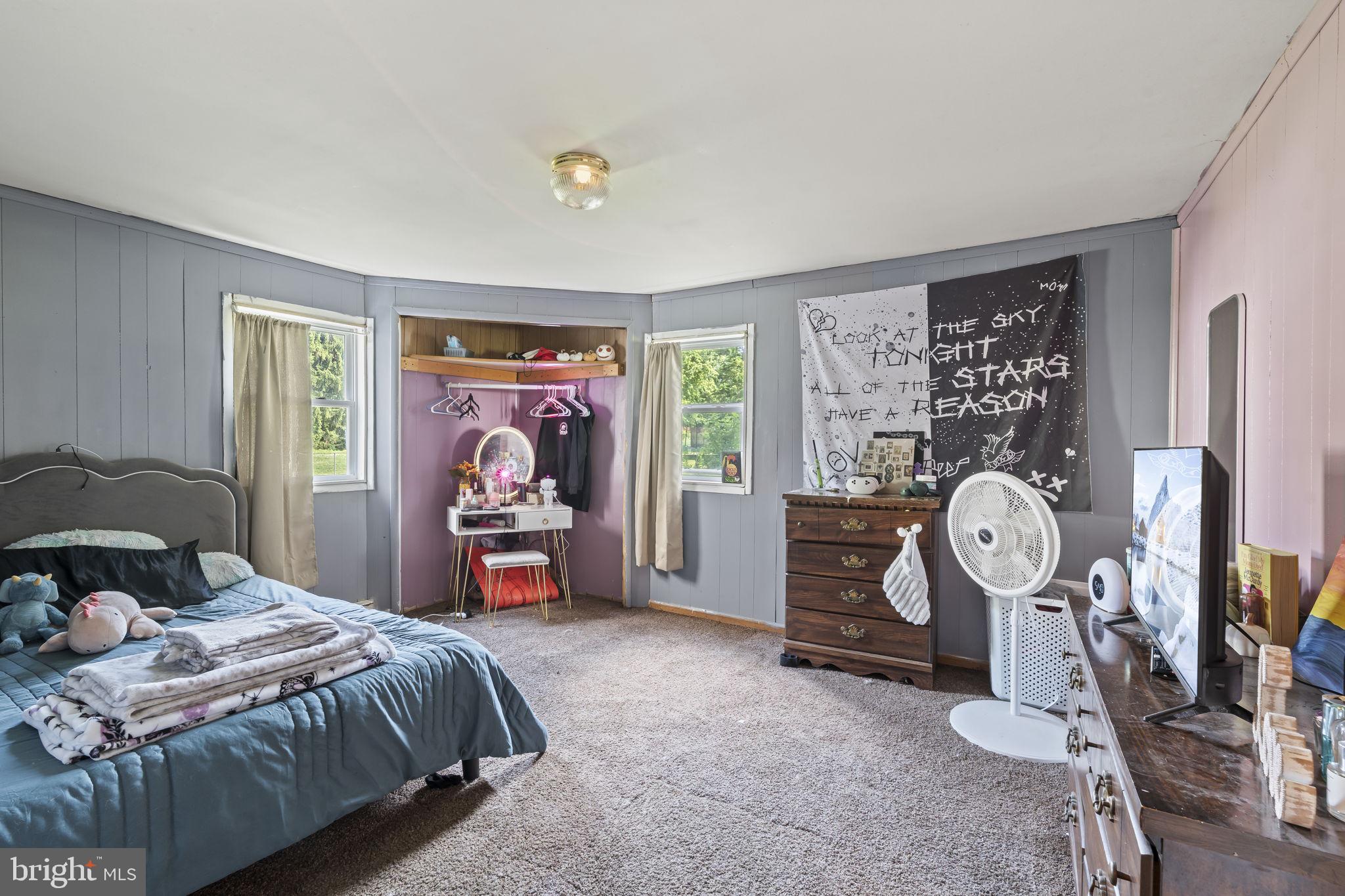 BROWNSTONE ACRES - Residential
