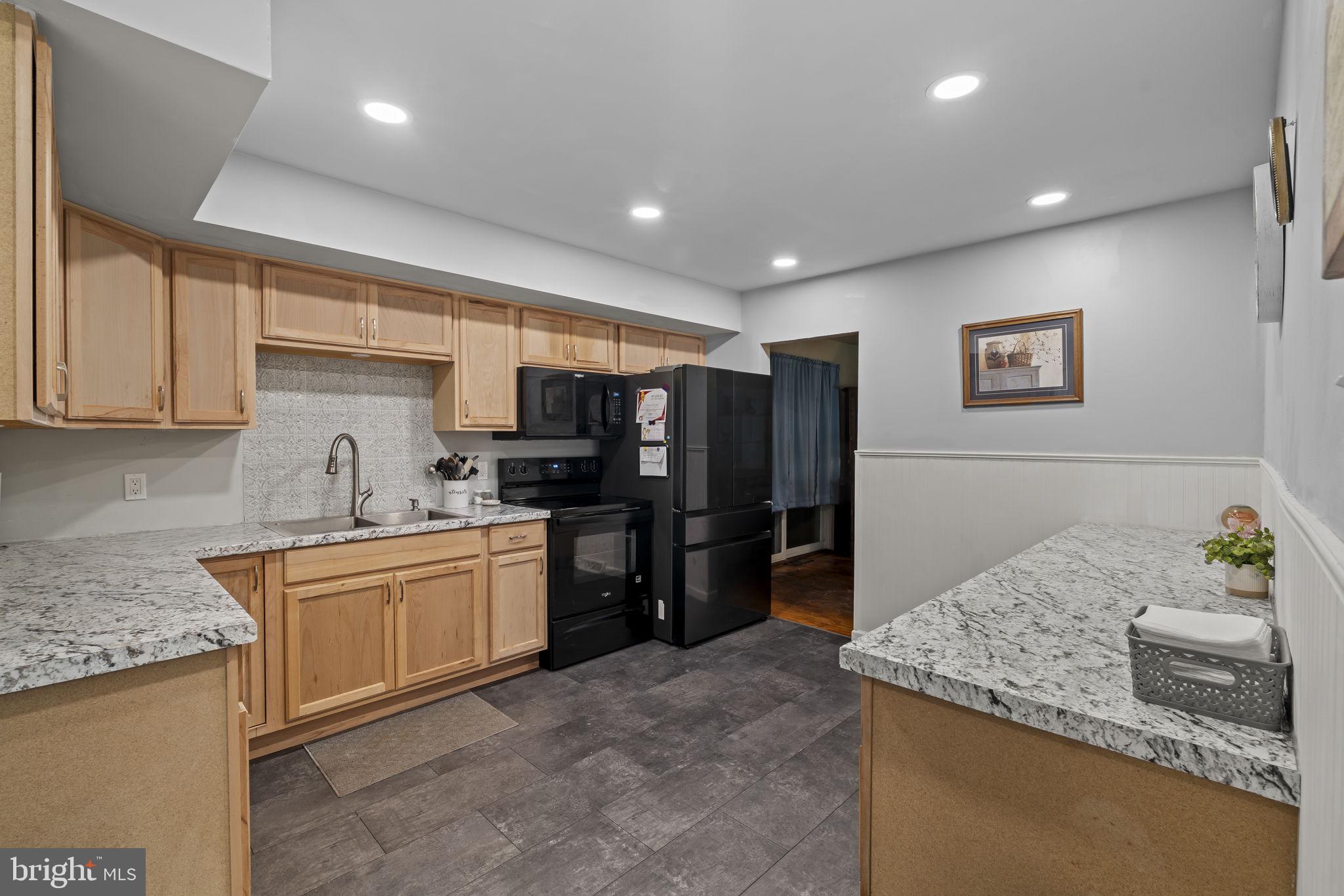 BROWNSTONE ACRES - Residential