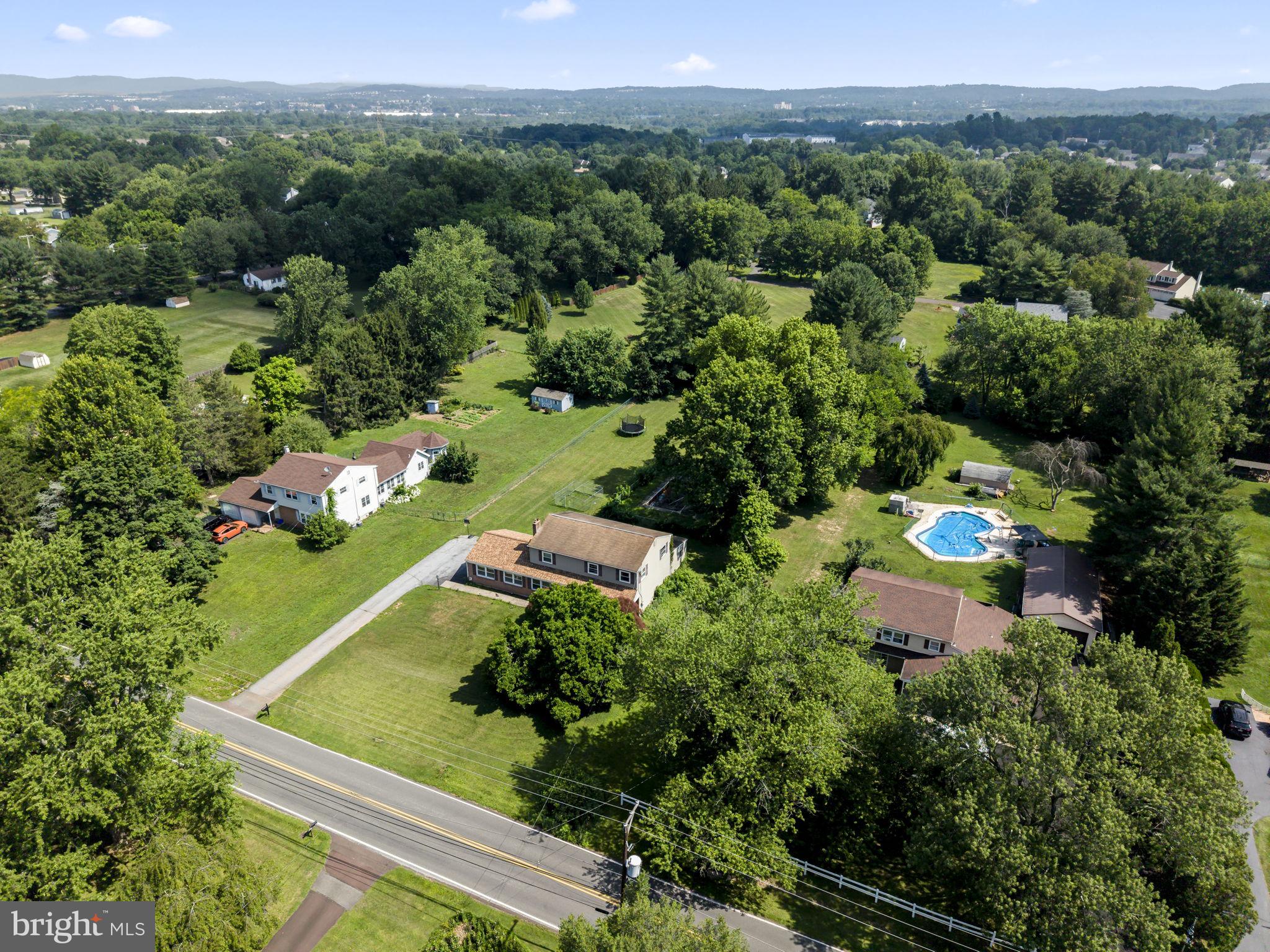 BROWNSTONE ACRES - Residential