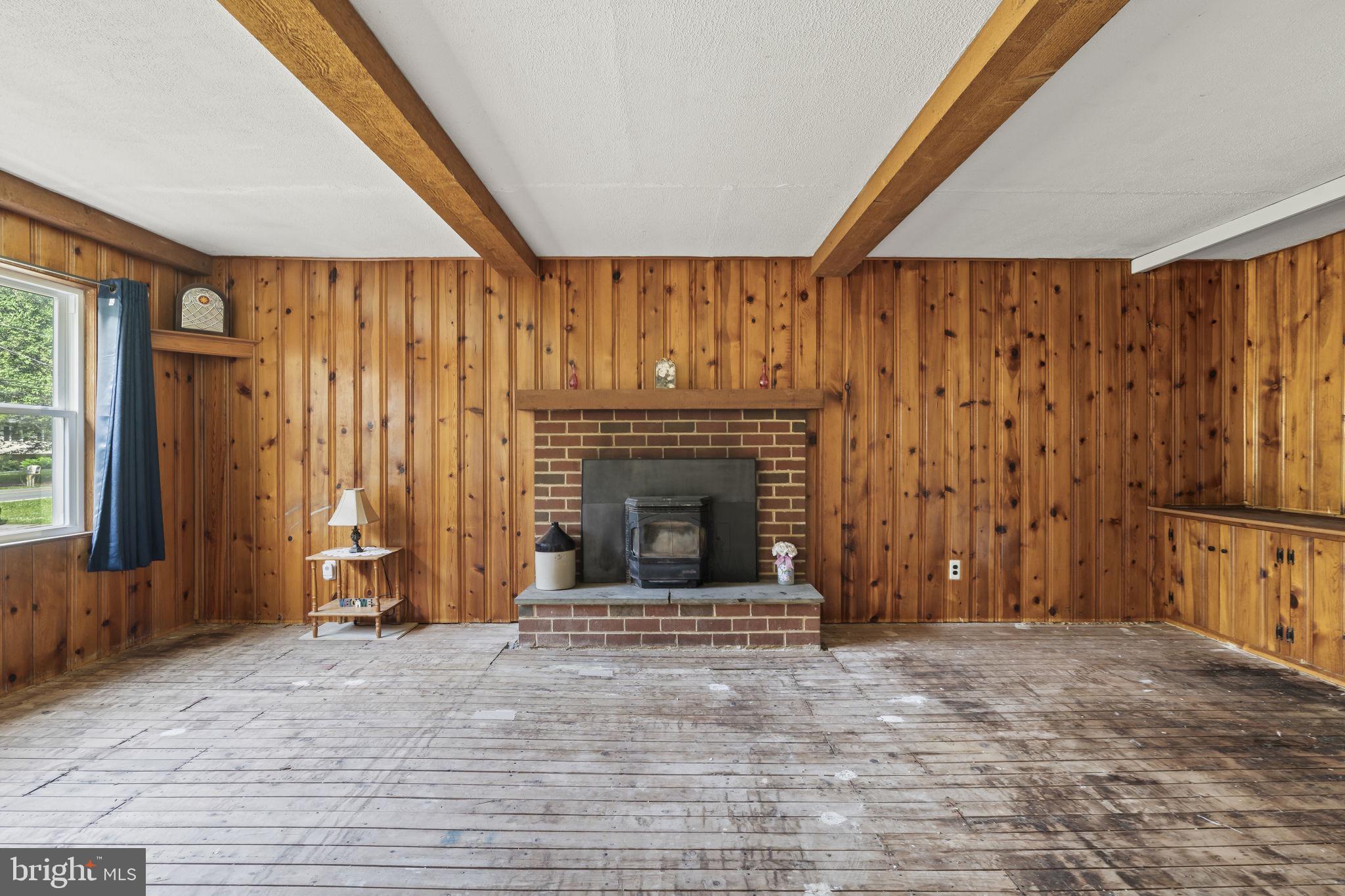 BROWNSTONE ACRES - Residential