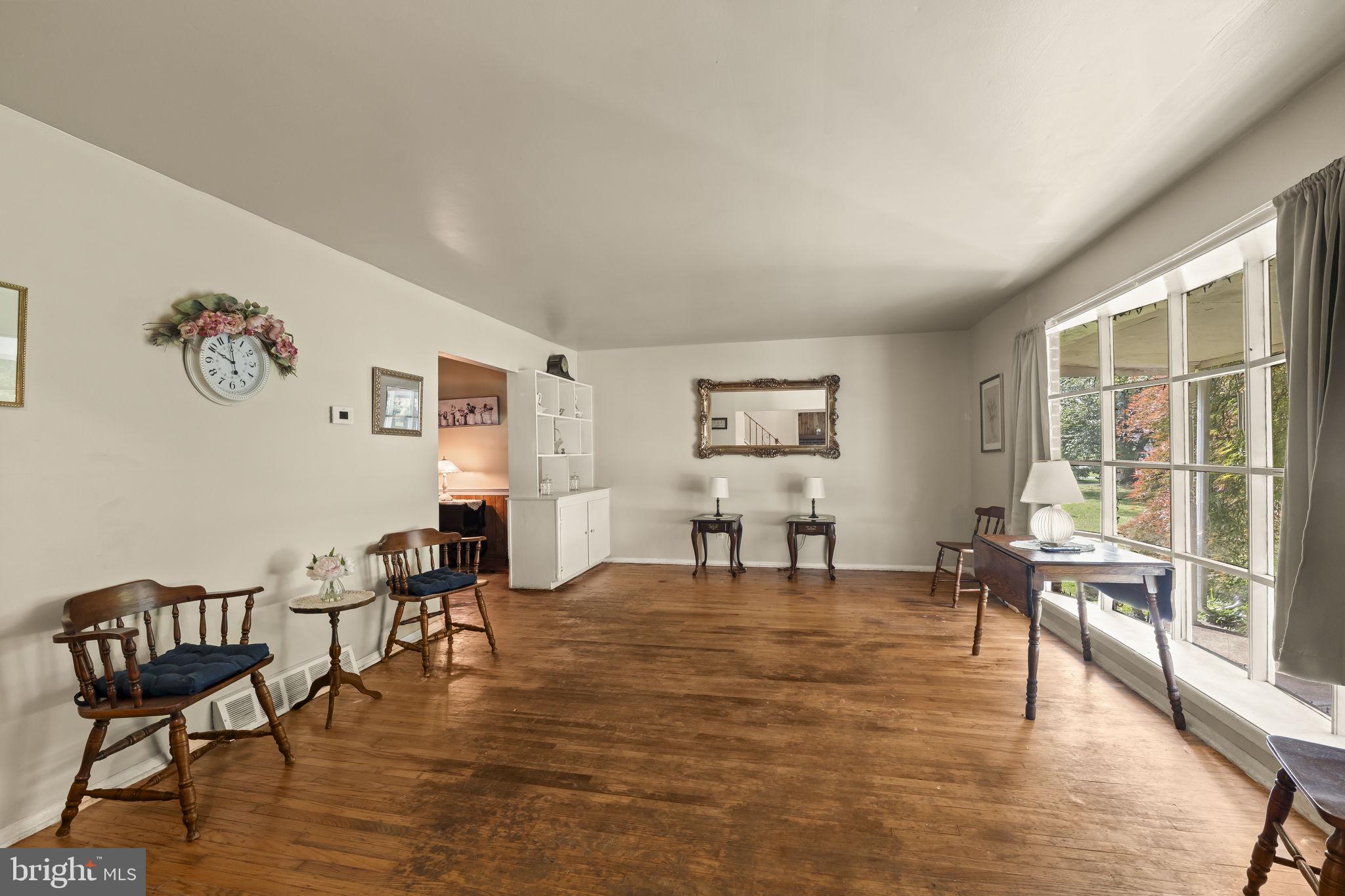 BROWNSTONE ACRES - Residential