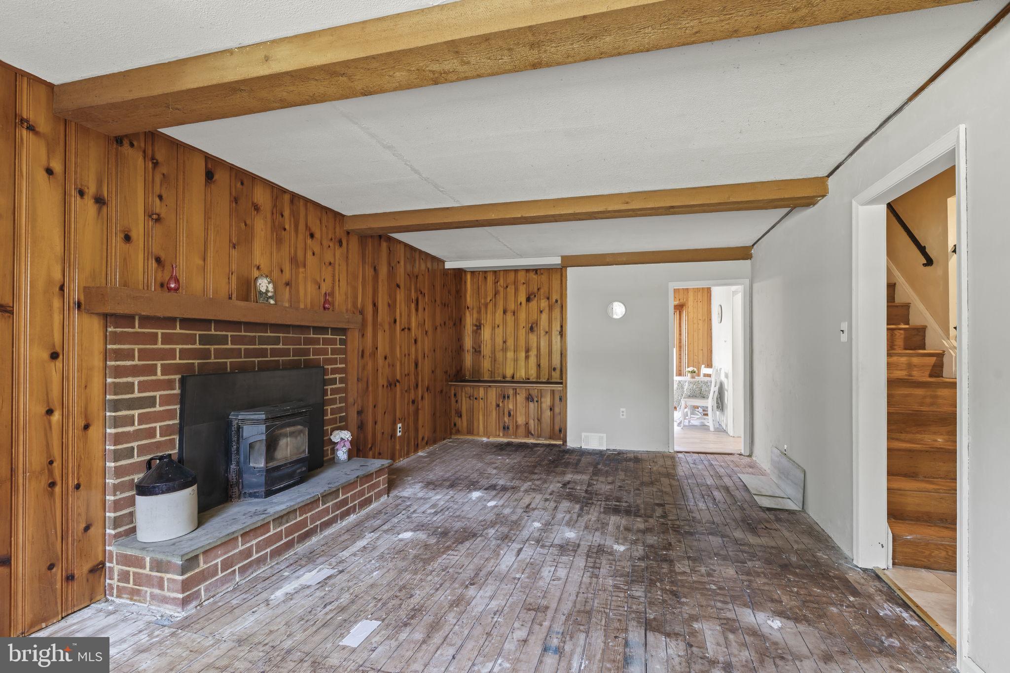 BROWNSTONE ACRES - Residential