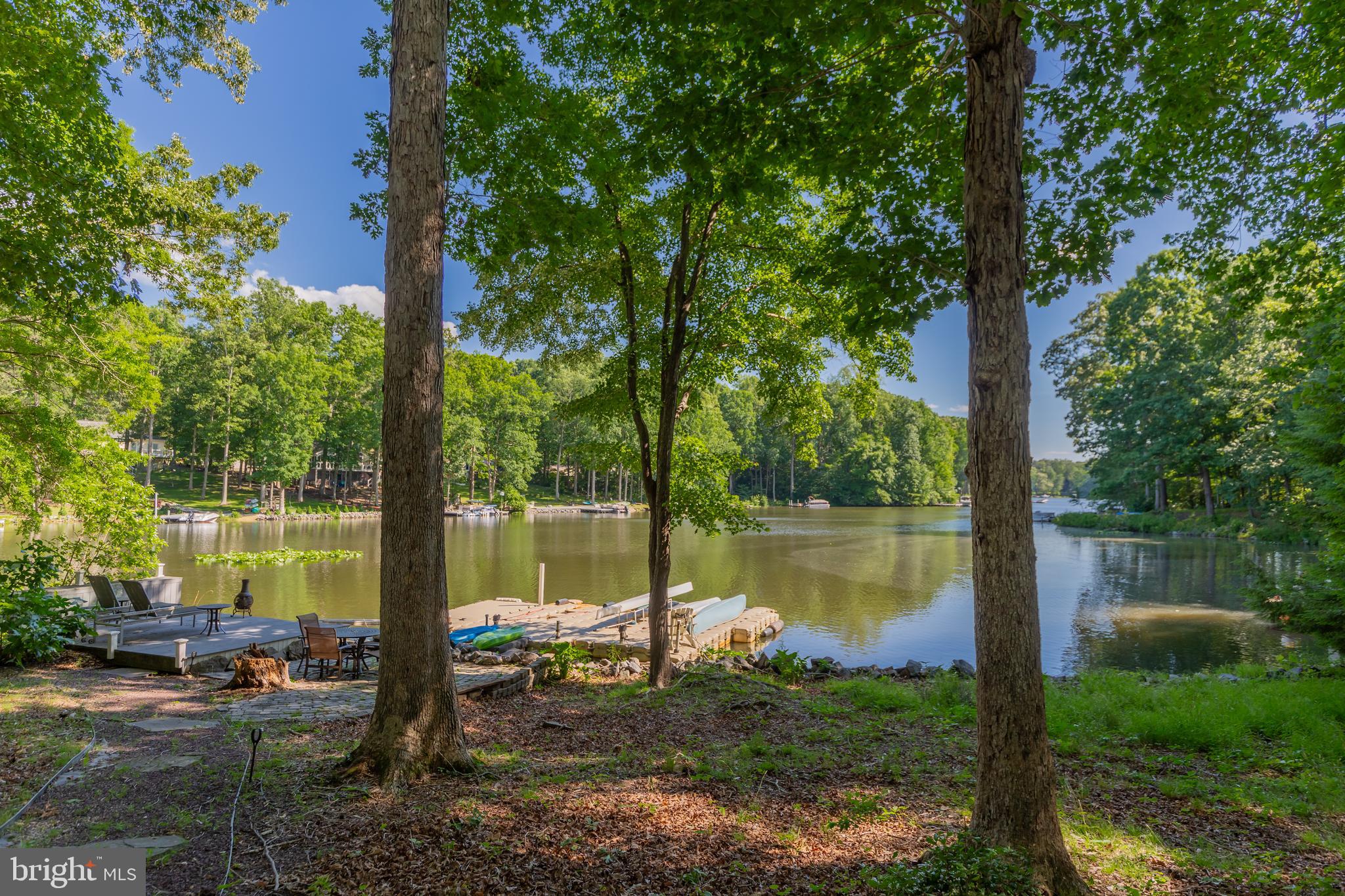 LAKE CAROLINE - Residential