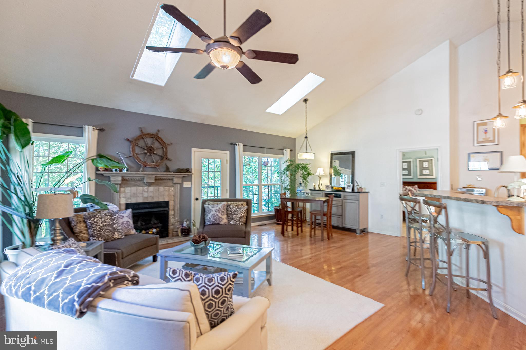 LAKE CAROLINE - Residential