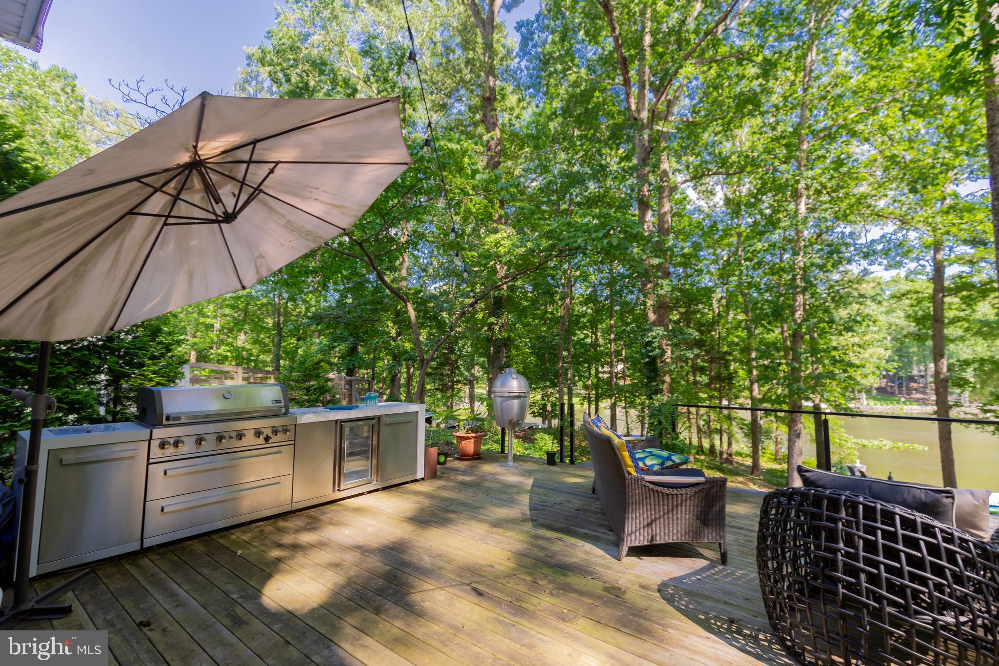 LAKE CAROLINE - Residential