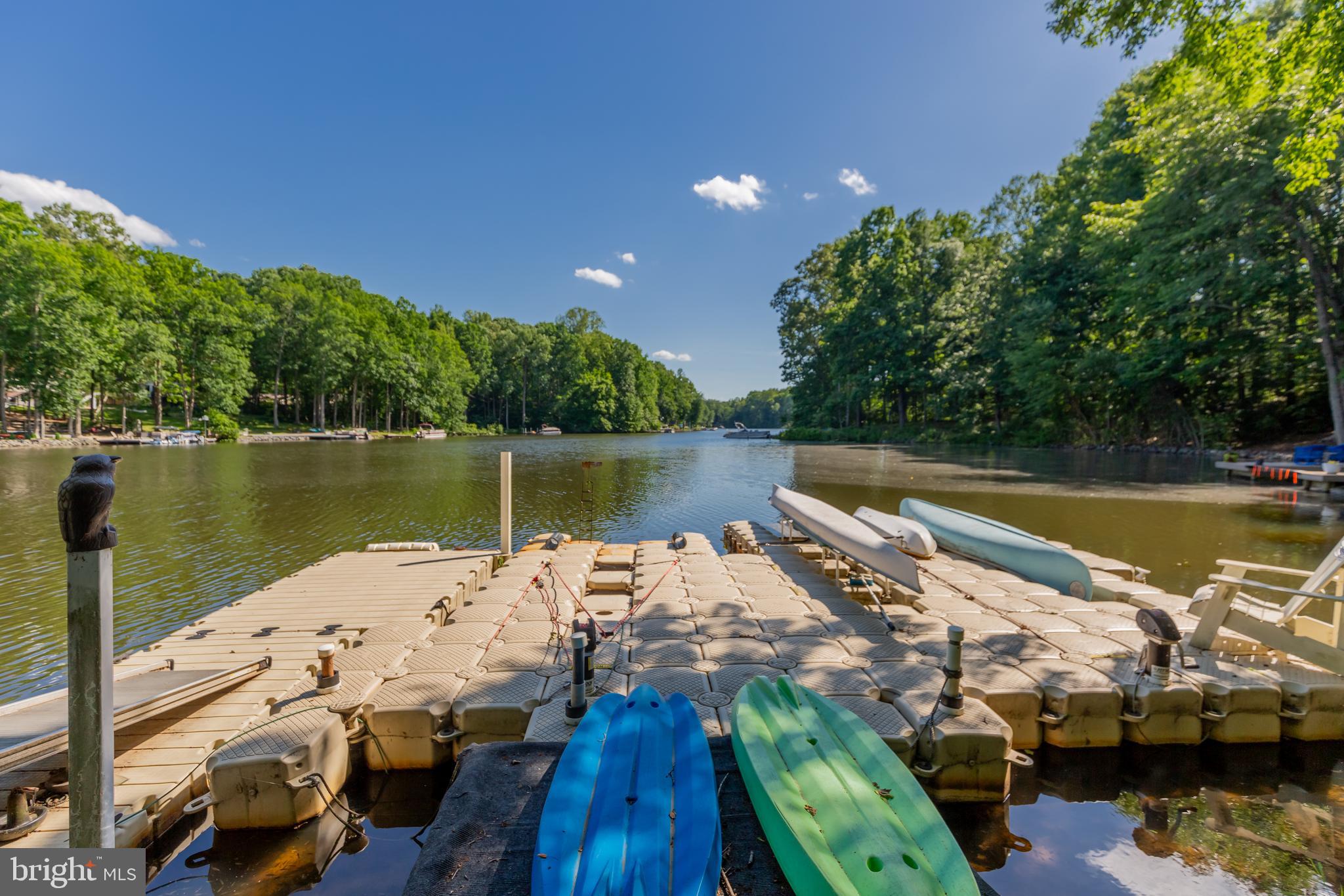 LAKE CAROLINE - Residential