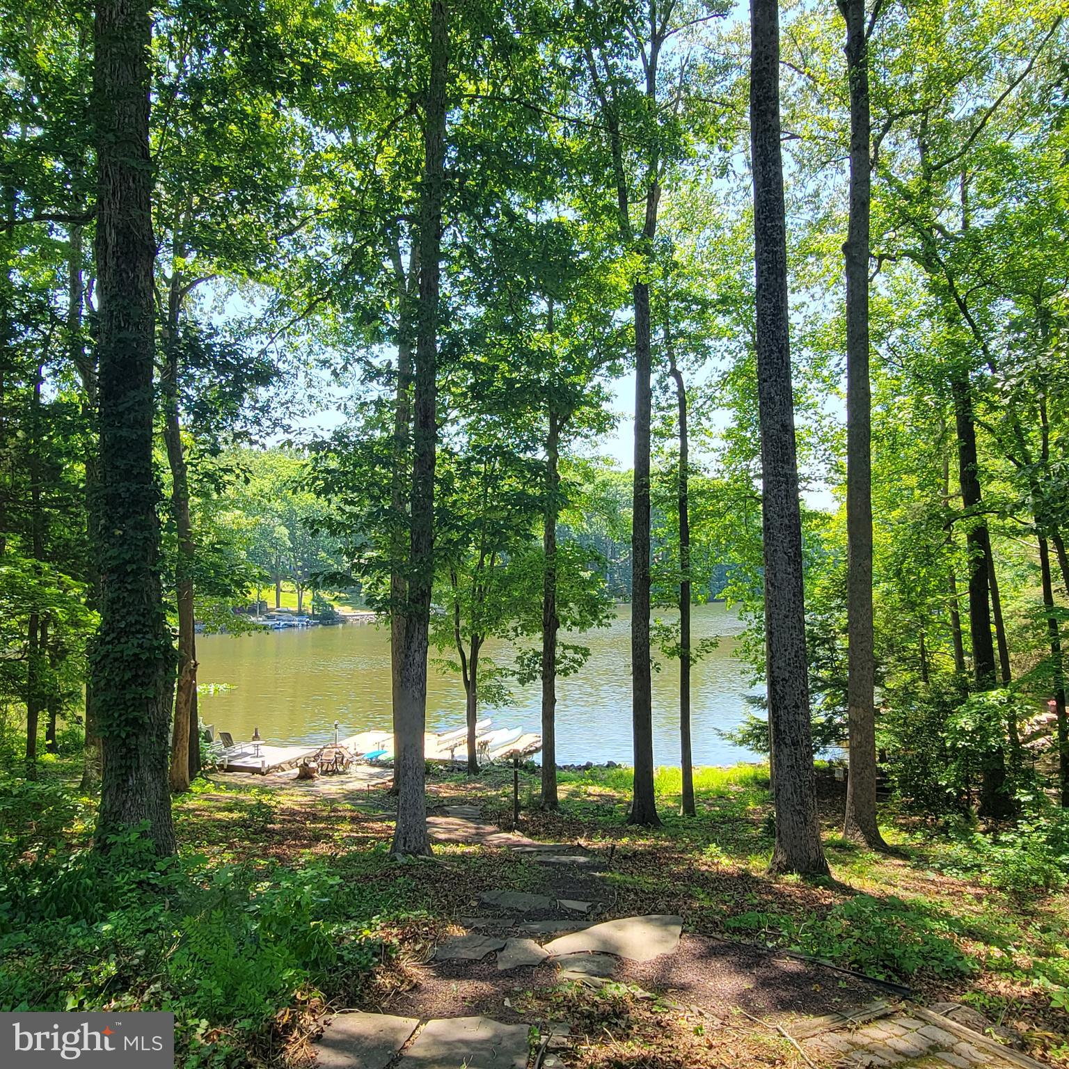 LAKE CAROLINE - Residential