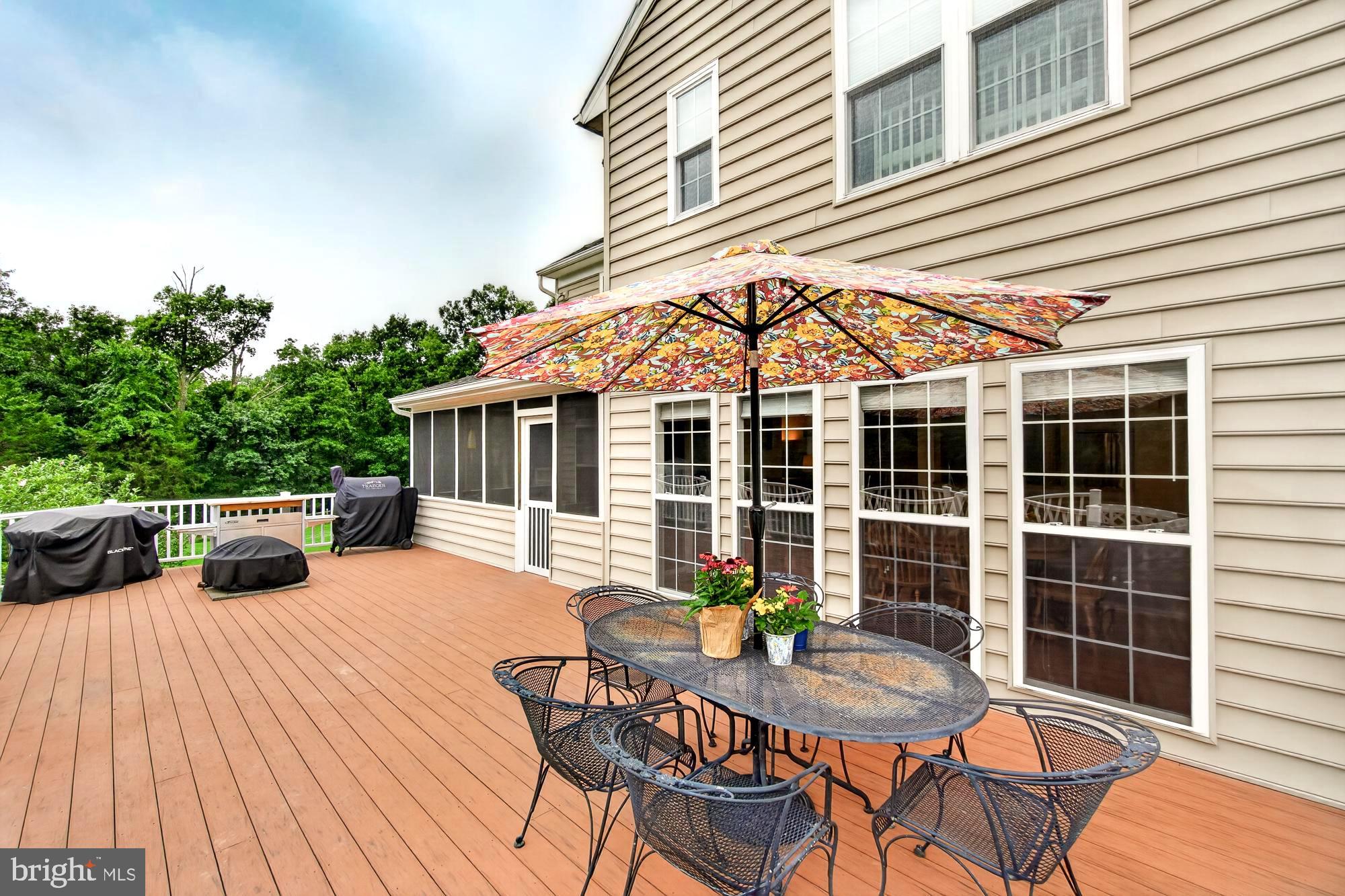 HUNTERS RUN - Residential