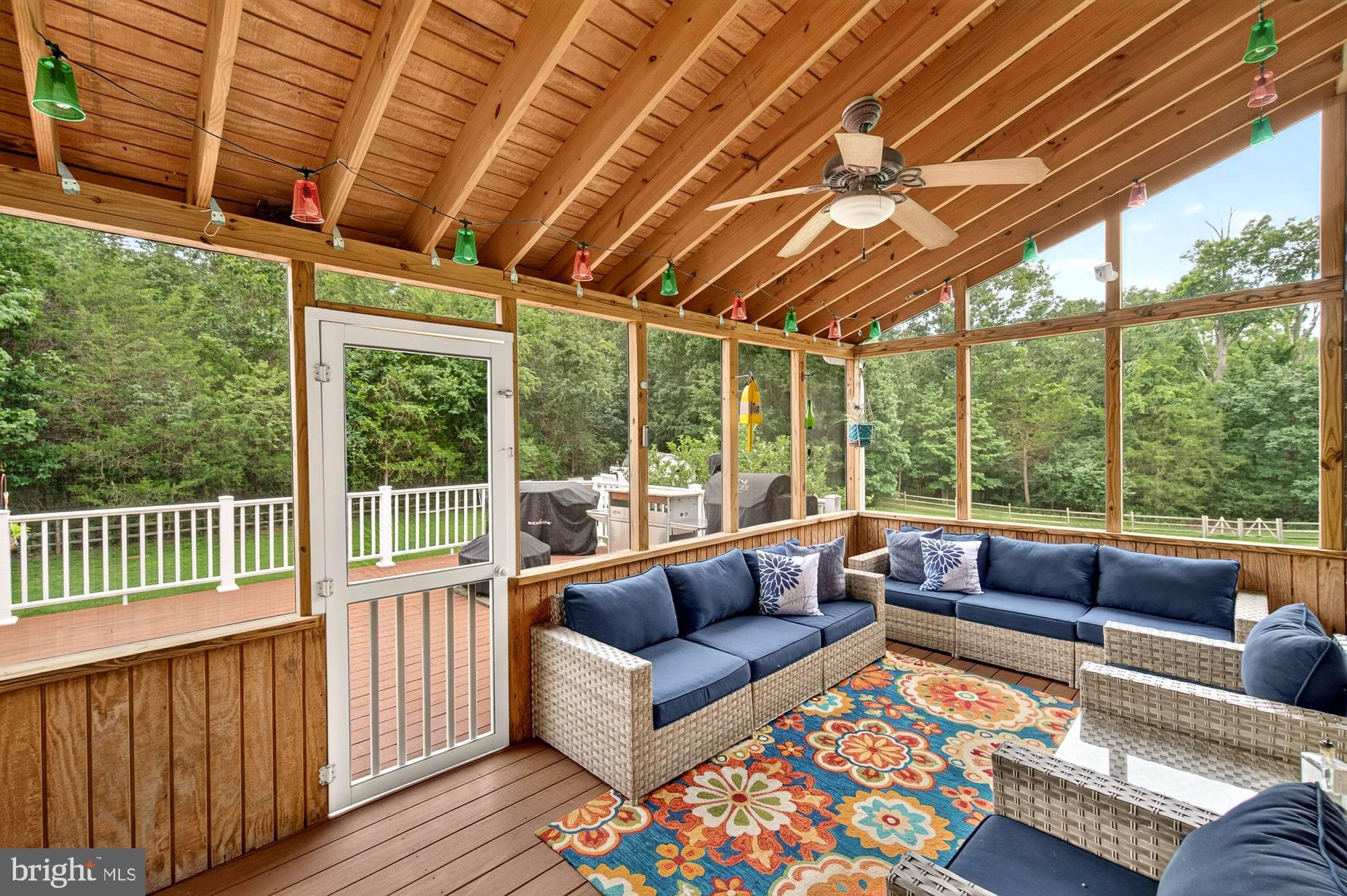 HUNTERS RUN - Residential