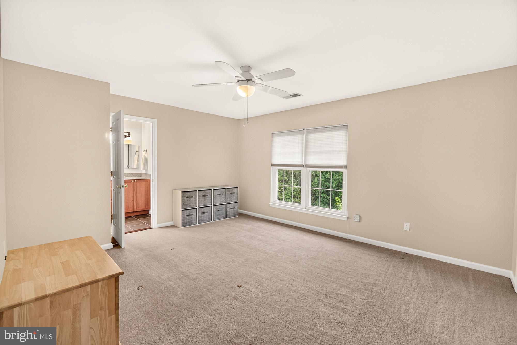 HUNTERS RUN - Residential