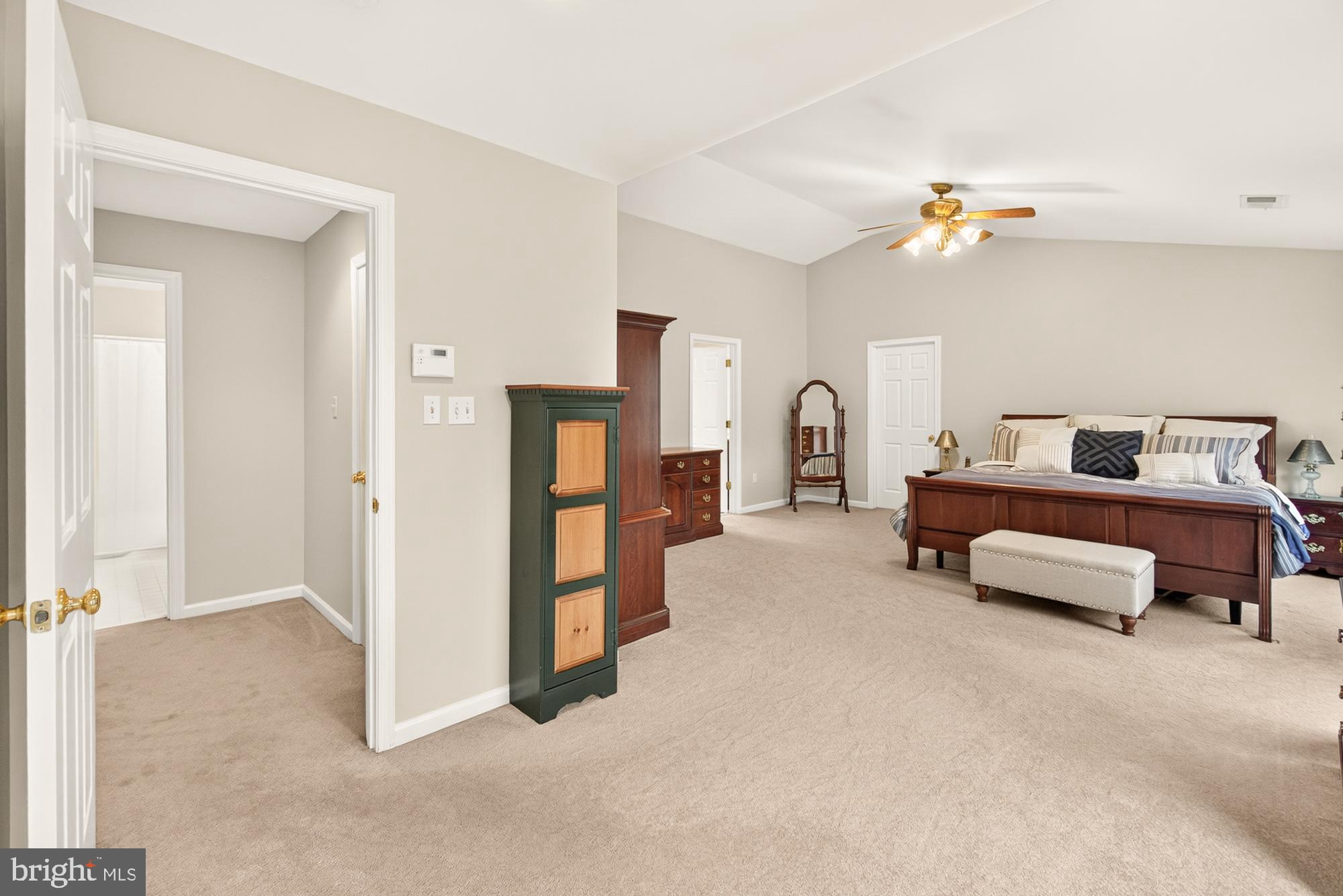 HUNTERS RUN - Residential