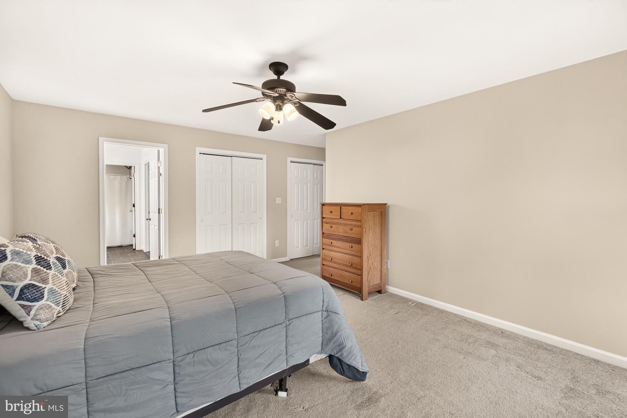 HUNTERS RUN - Residential