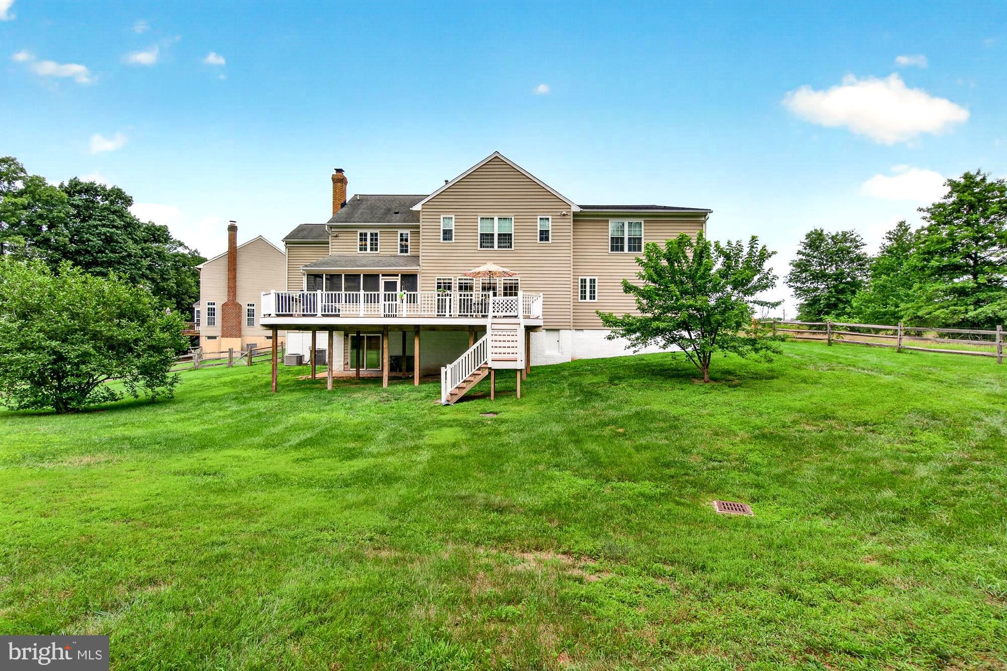 HUNTERS RUN - Residential