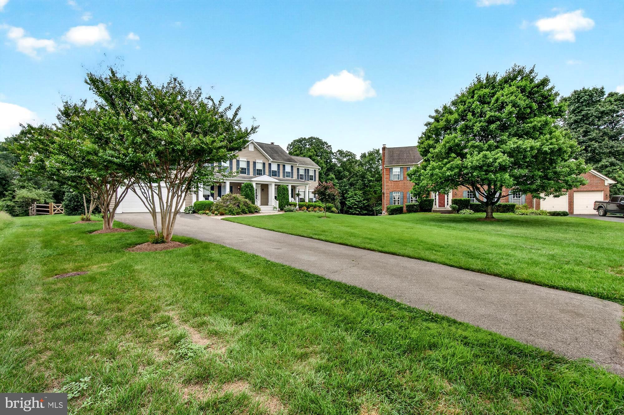 HUNTERS RUN - Residential