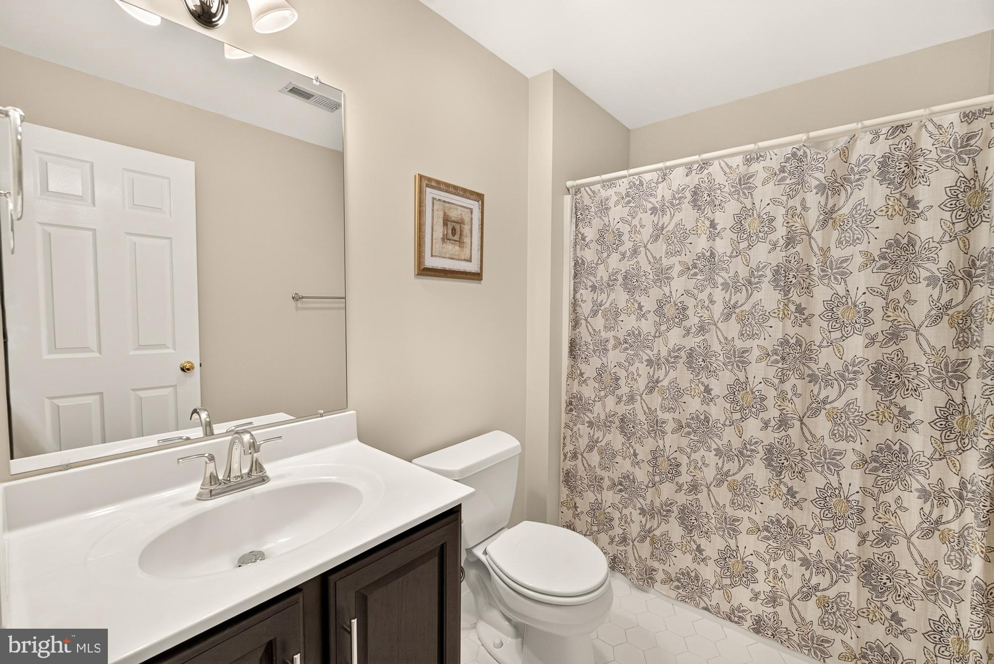 HUNTERS RUN - Residential