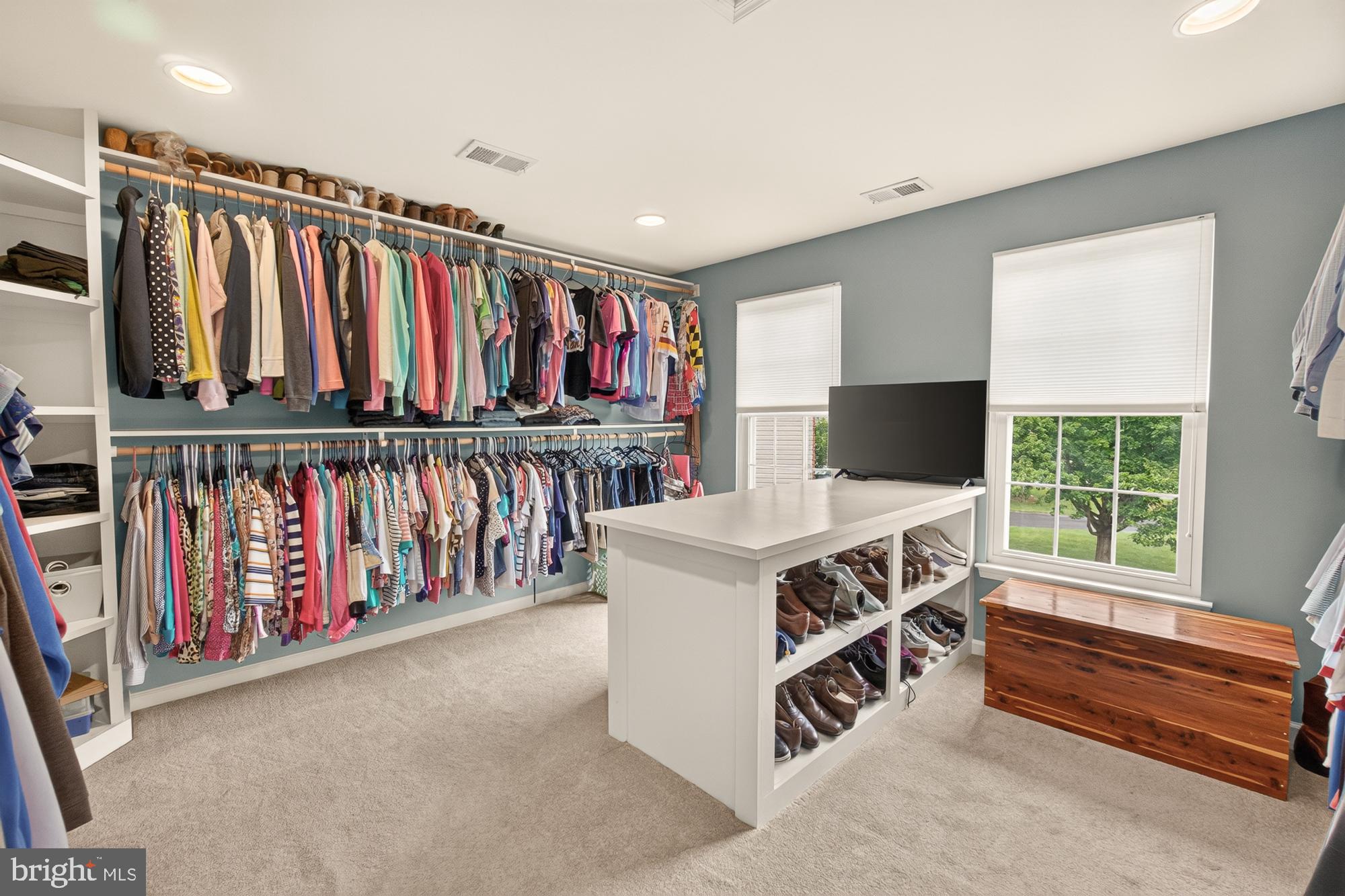 HUNTERS RUN - Residential