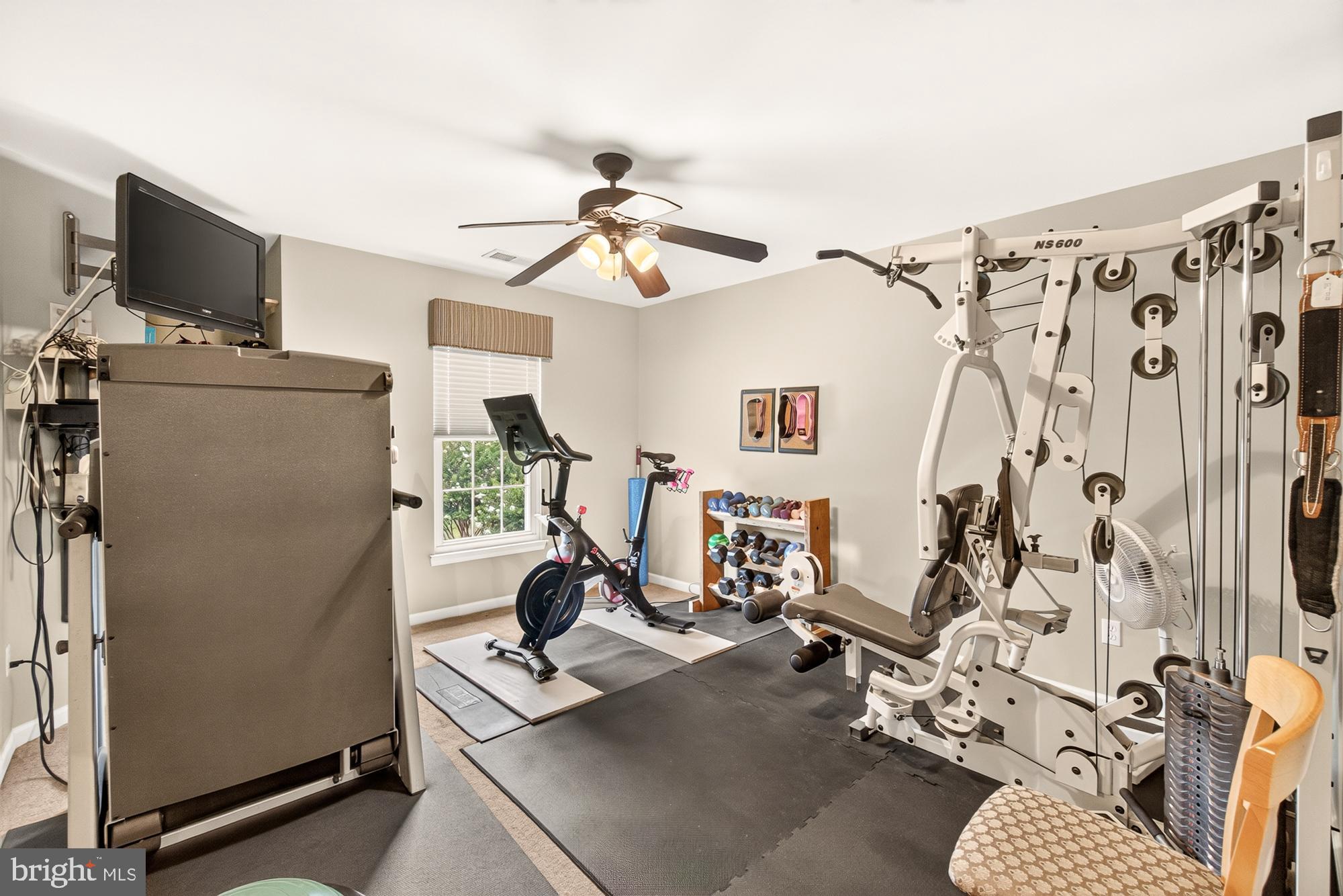HUNTERS RUN - Residential