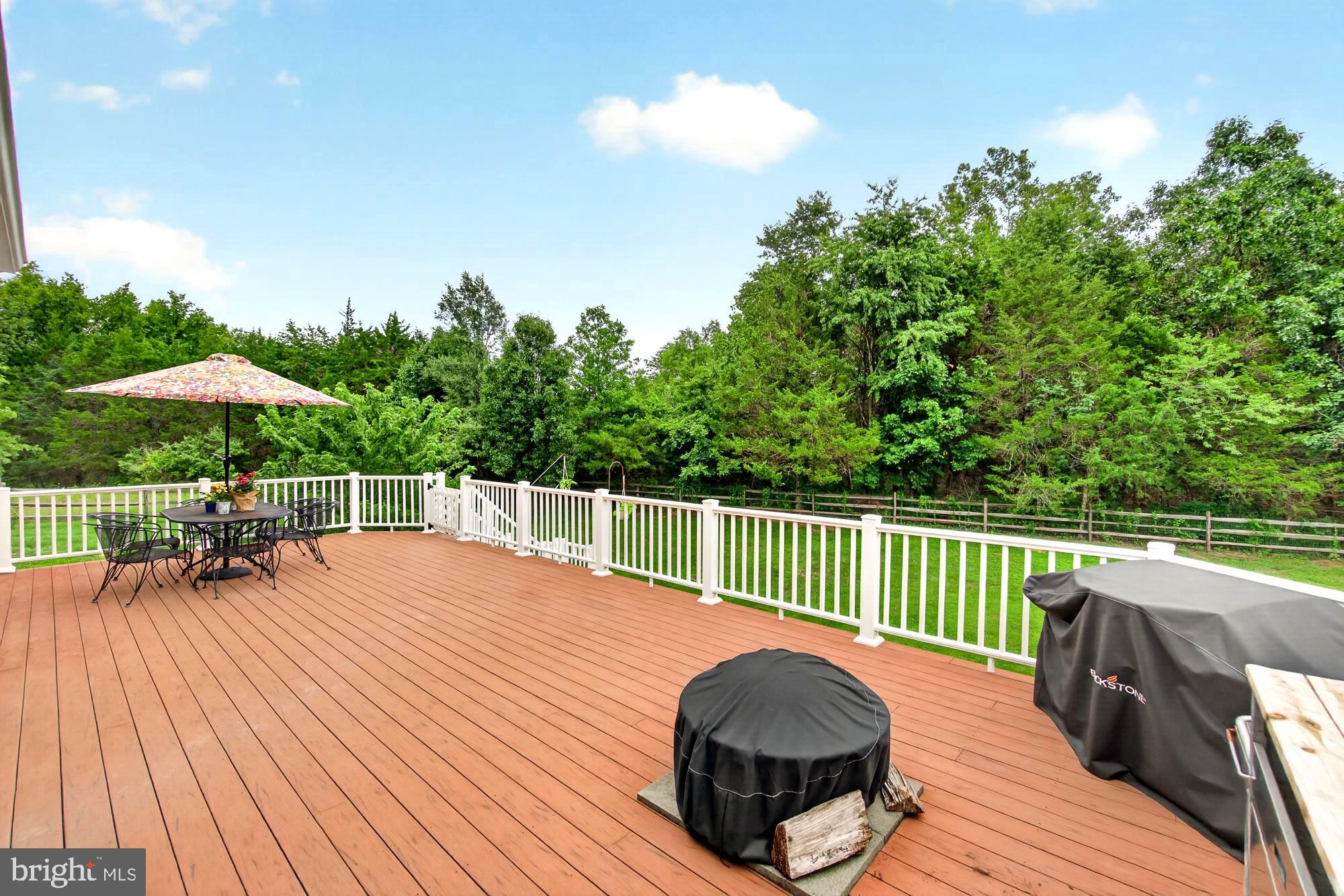 HUNTERS RUN - Residential