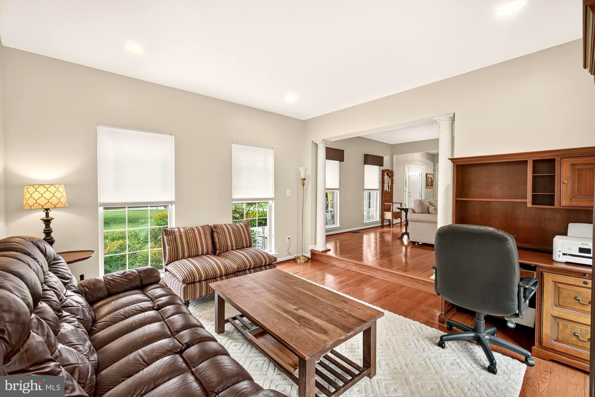 HUNTERS RUN - Residential