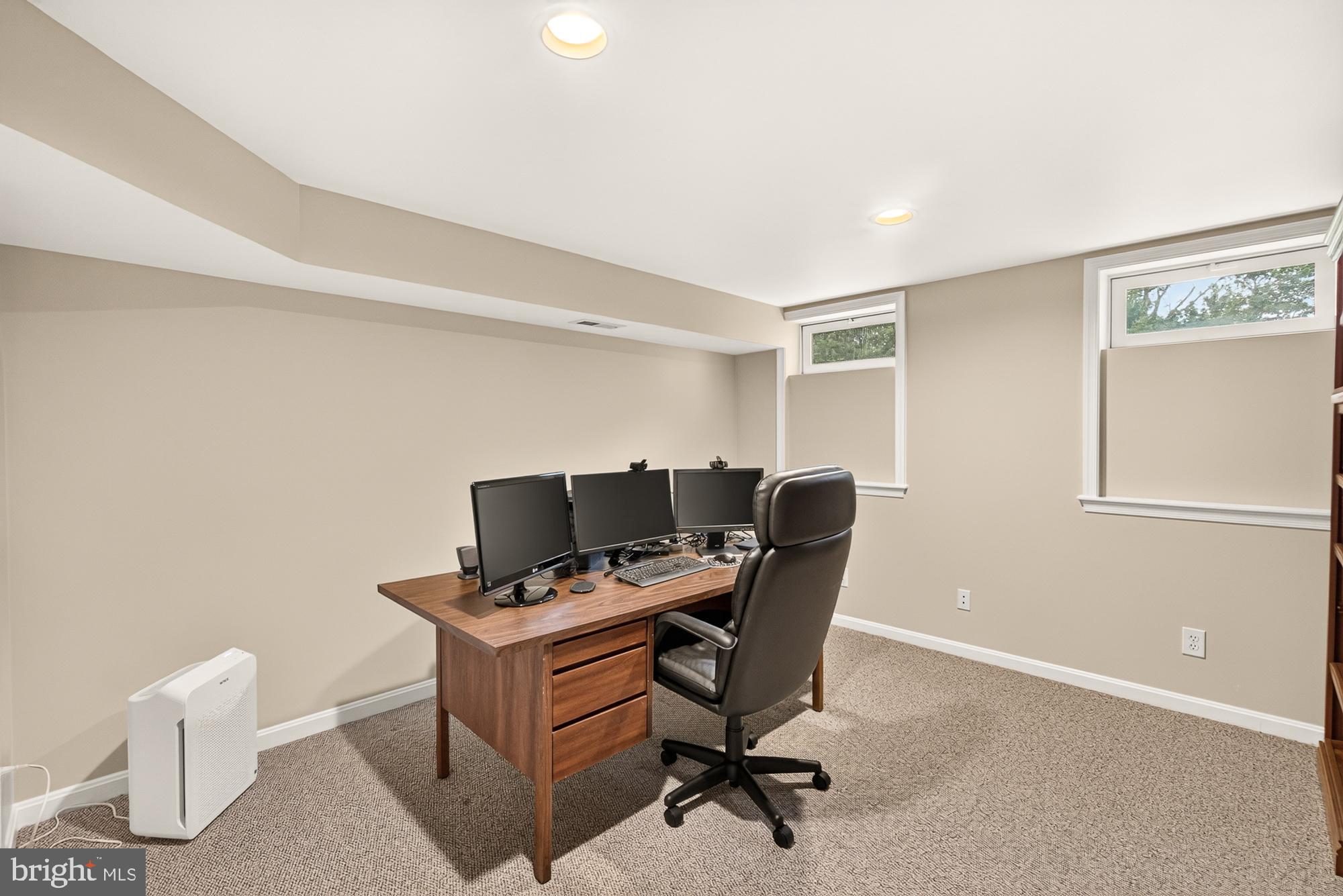 HUNTERS RUN - Residential