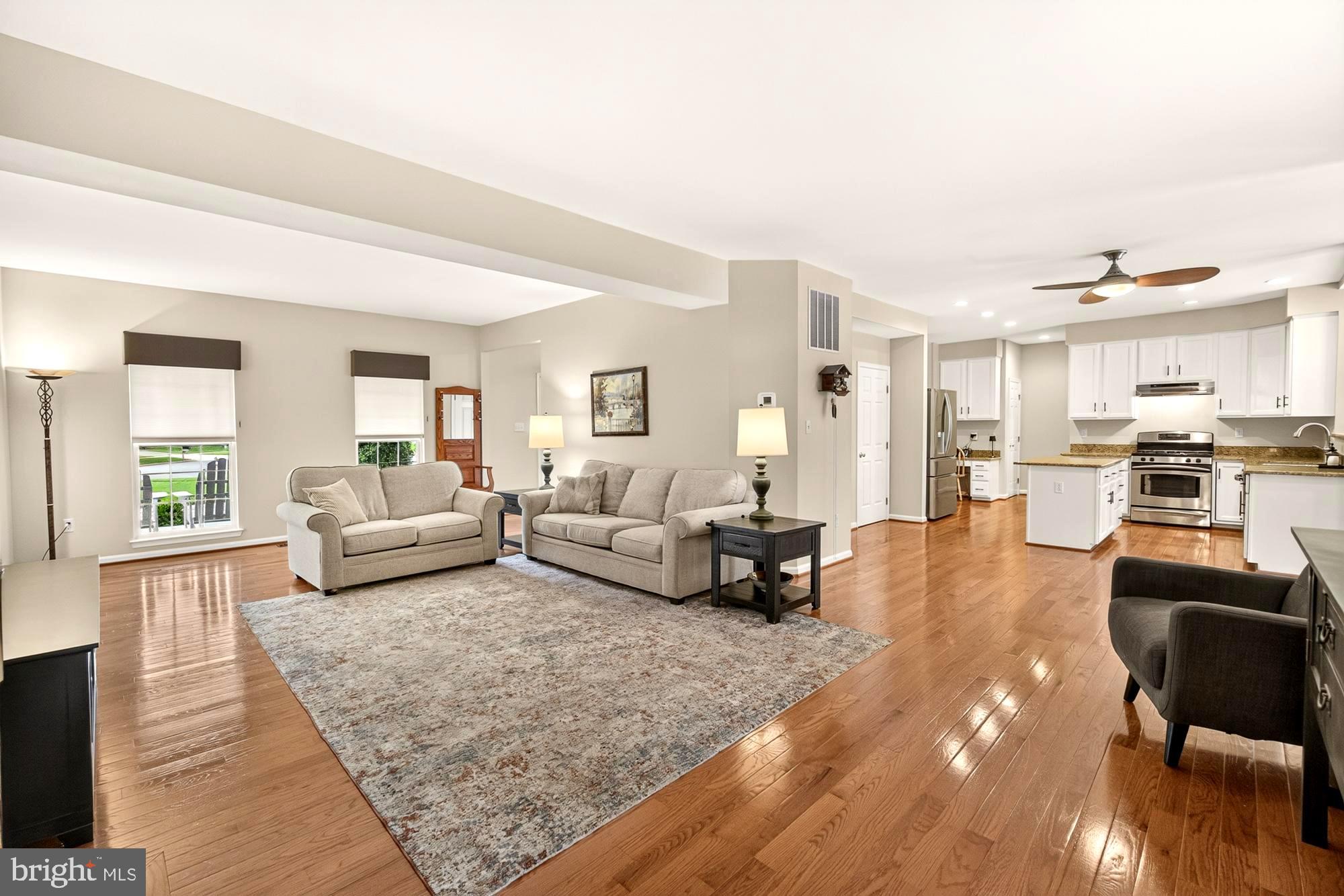 HUNTERS RUN - Residential